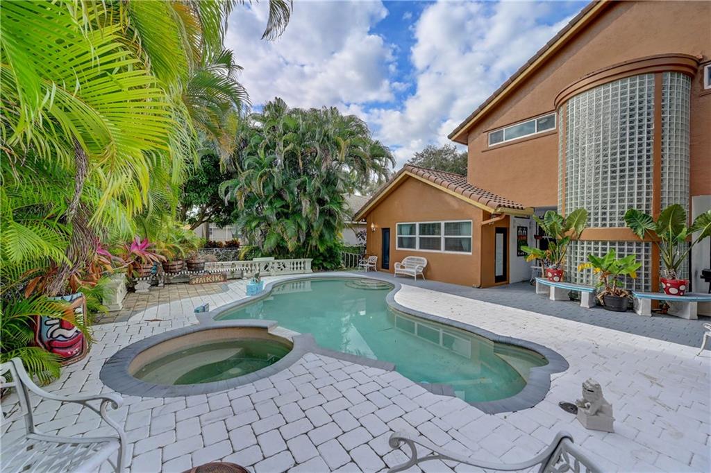 ESTATES-TURTLE RUN - Residential