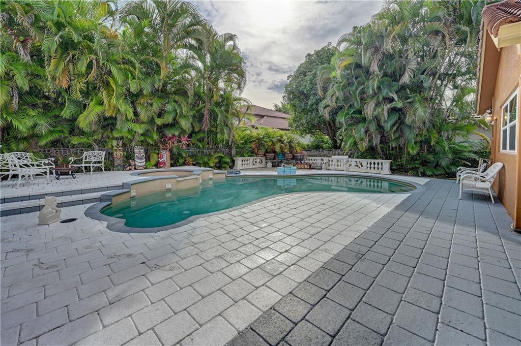 ESTATES-TURTLE RUN - Residential