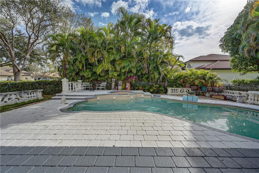 ESTATES-TURTLE RUN - Residential