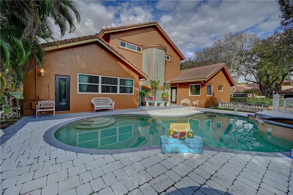 ESTATES-TURTLE RUN - Residential