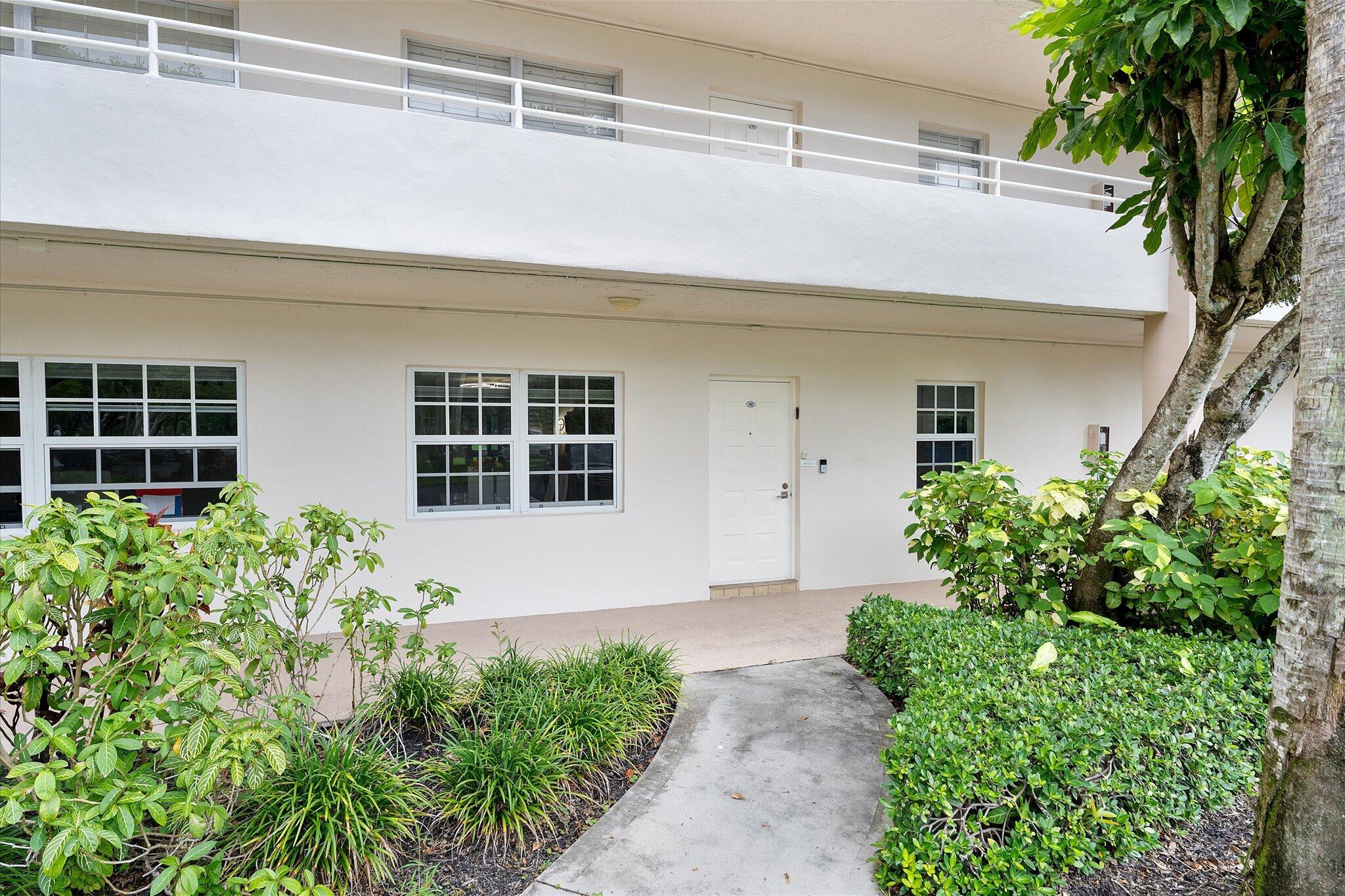 NO 76 PALM-AIRE COUNTRY CLUB - Residential