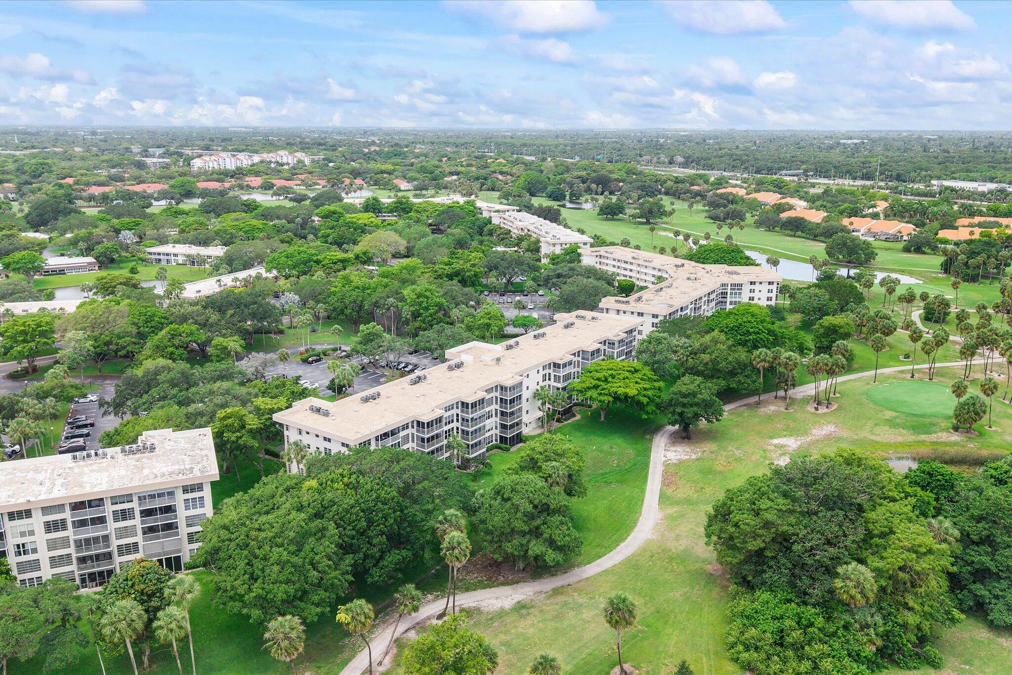 NO 76 PALM-AIRE COUNTRY CLUB - Residential