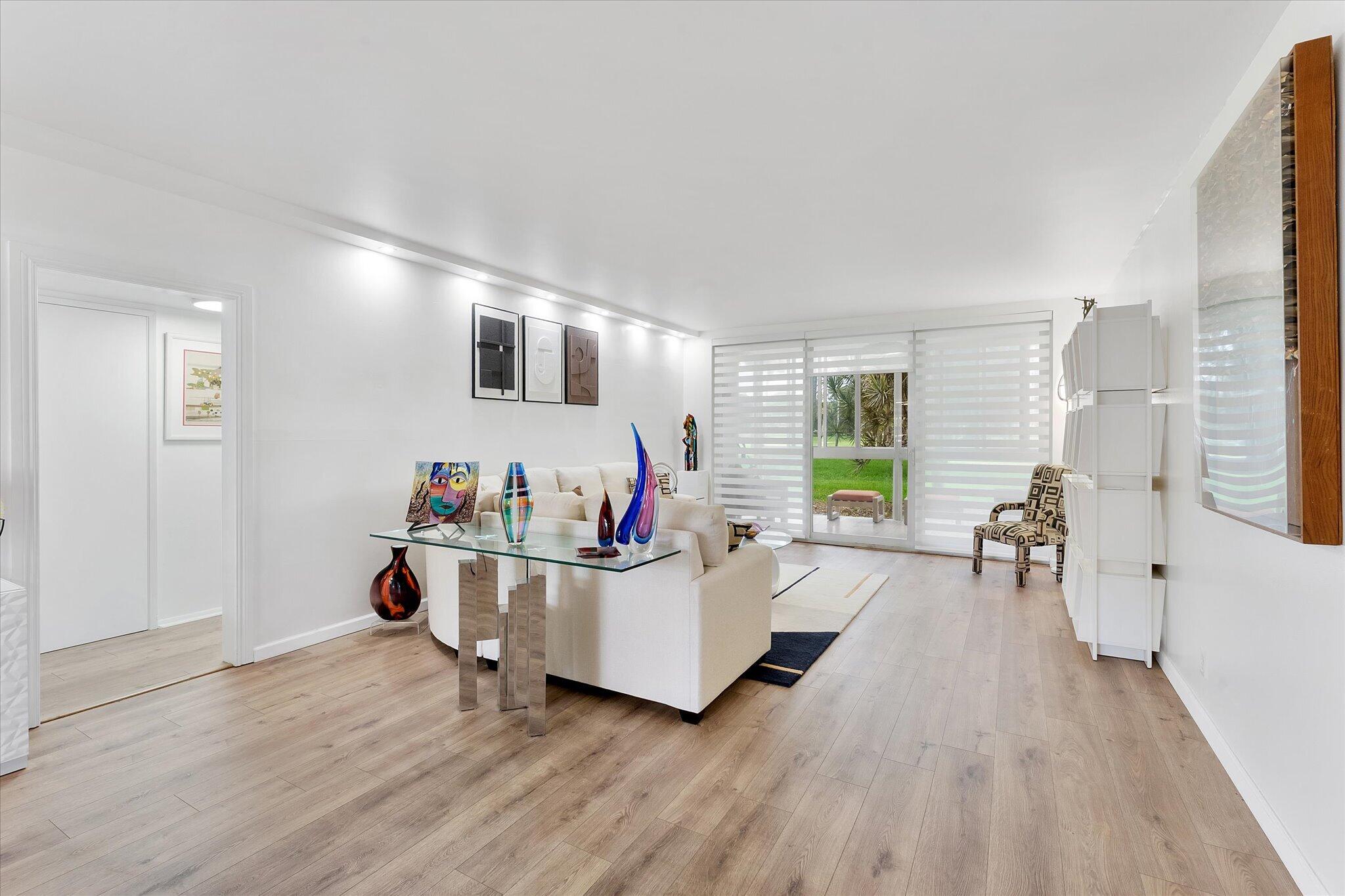NO 76 PALM-AIRE COUNTRY CLUB - Residential