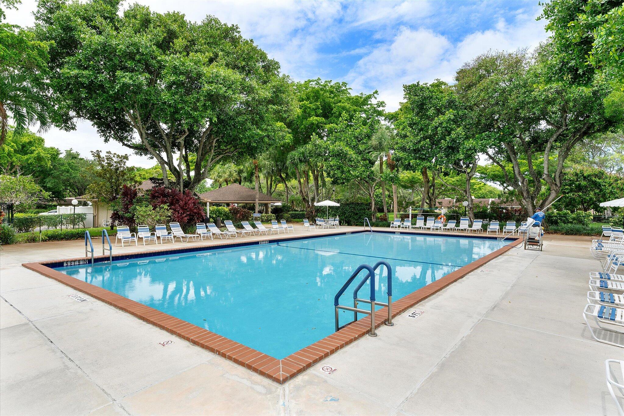 NO 76 PALM-AIRE COUNTRY CLUB - Residential