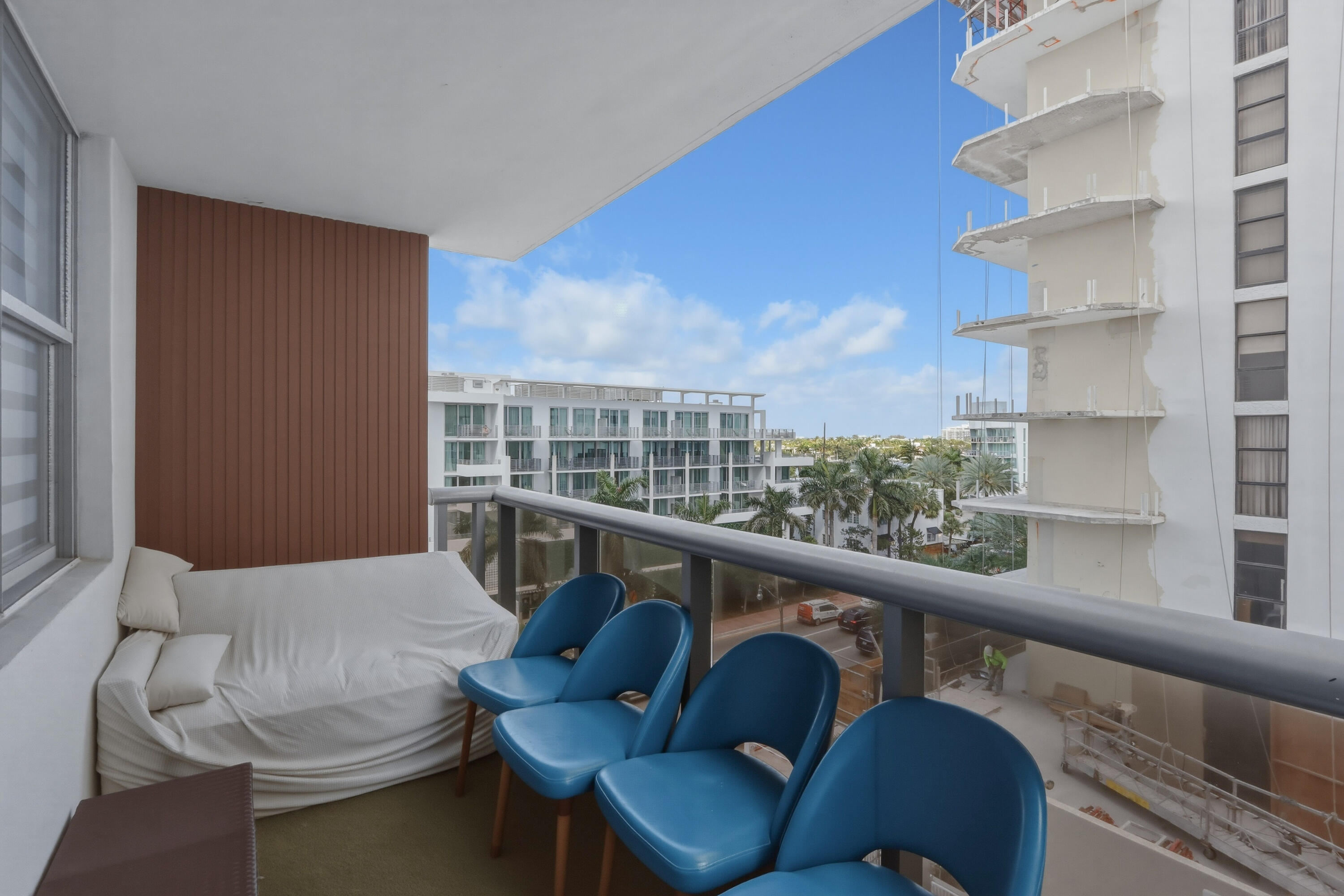 MAISON GRANDE CONDO - Residential