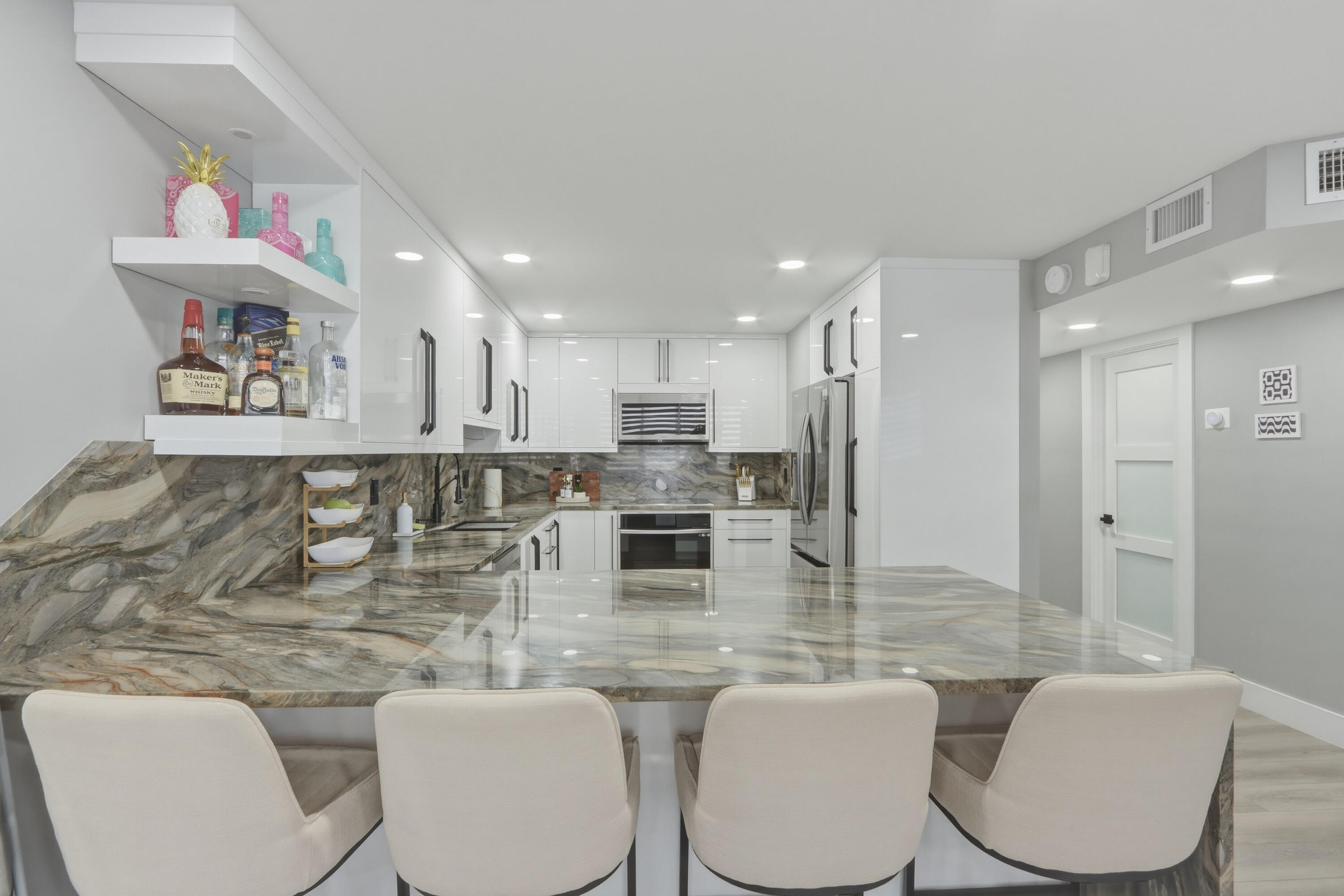 MAISON GRANDE CONDO - Residential