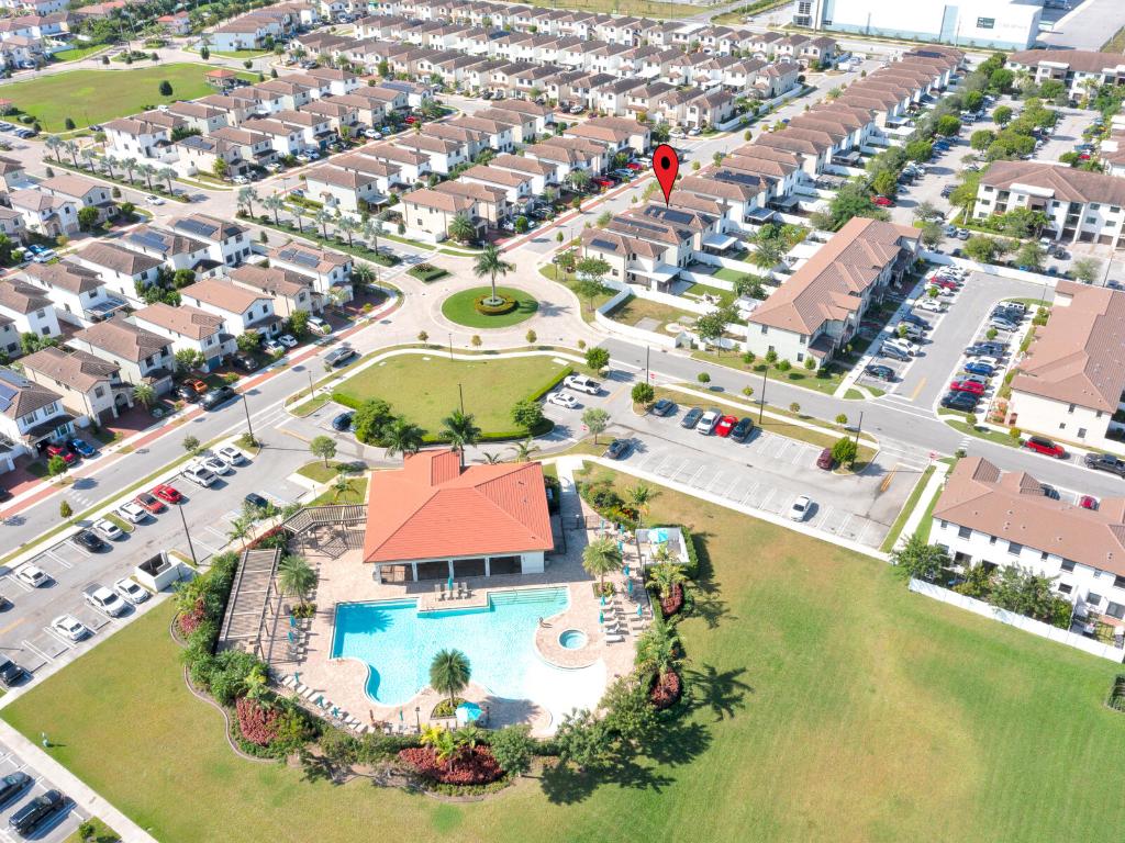 AQUABELLA NORTH - Residential