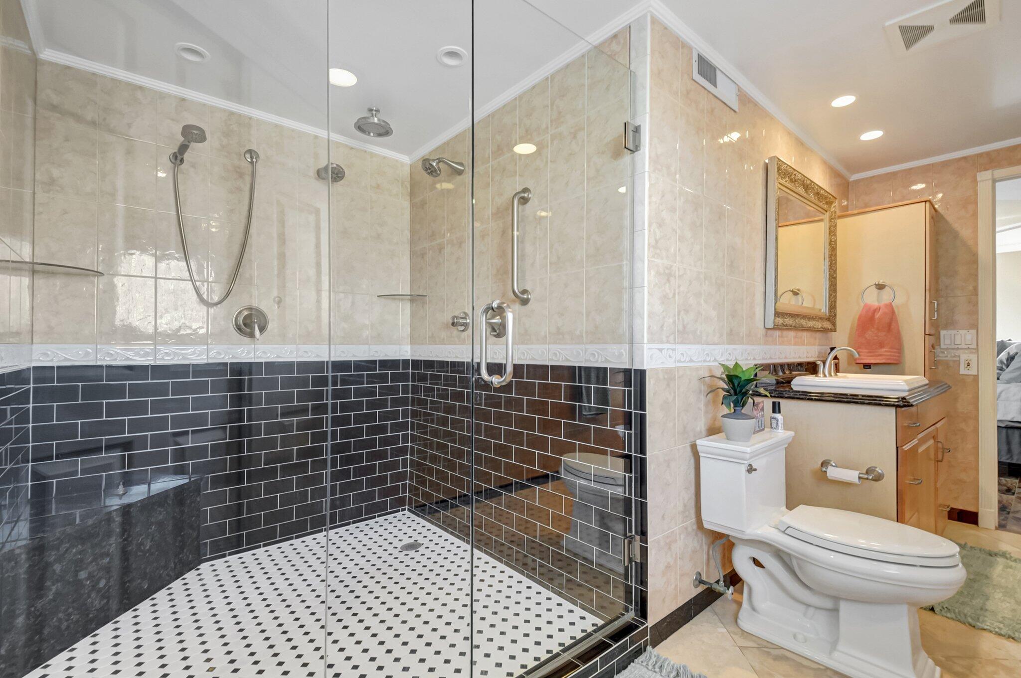 JAMES PLACE CONDO - Residential