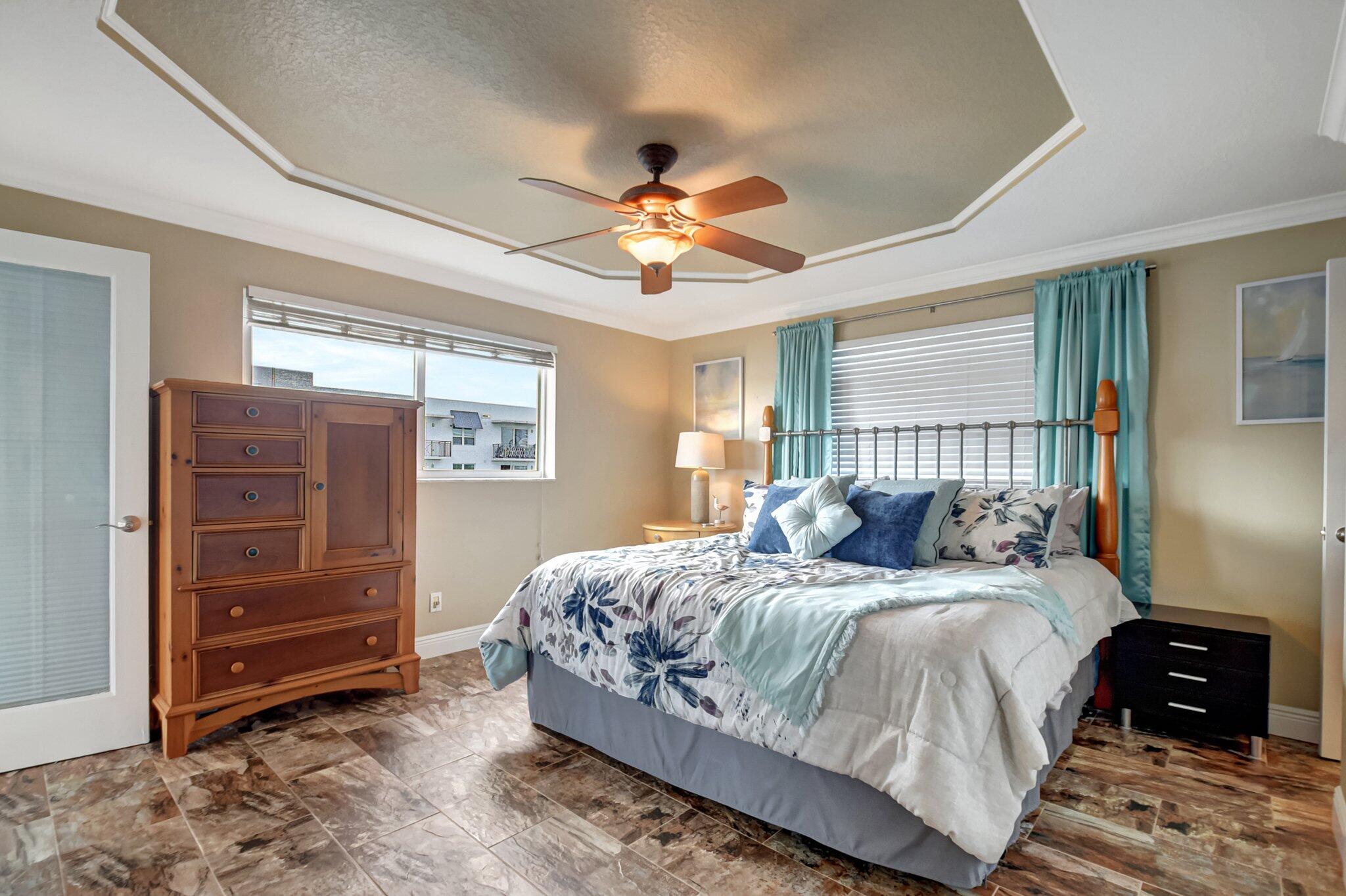 JAMES PLACE CONDO - Residential