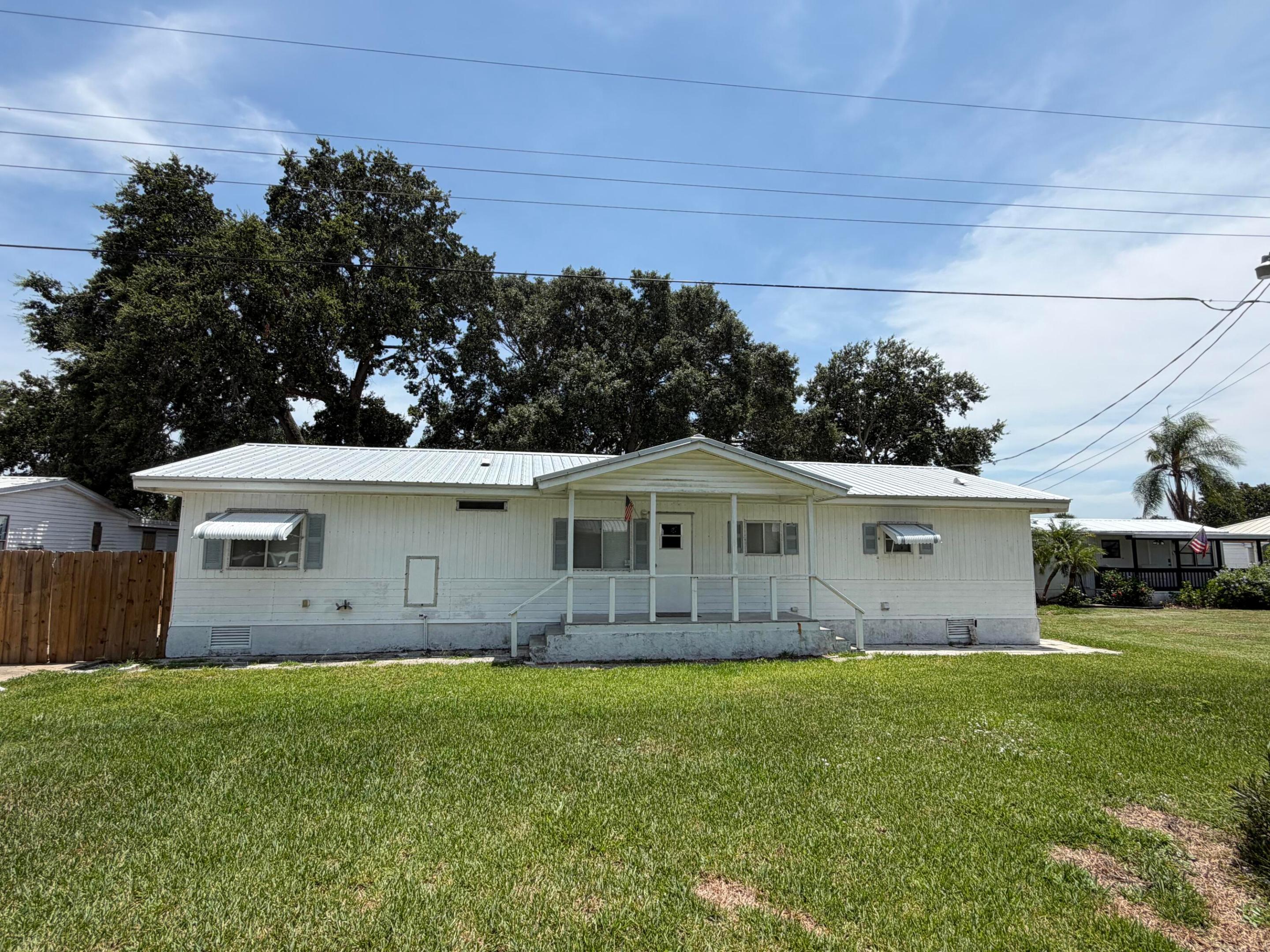 TREASURE ISLAND UNIT 7 - Residential Lease