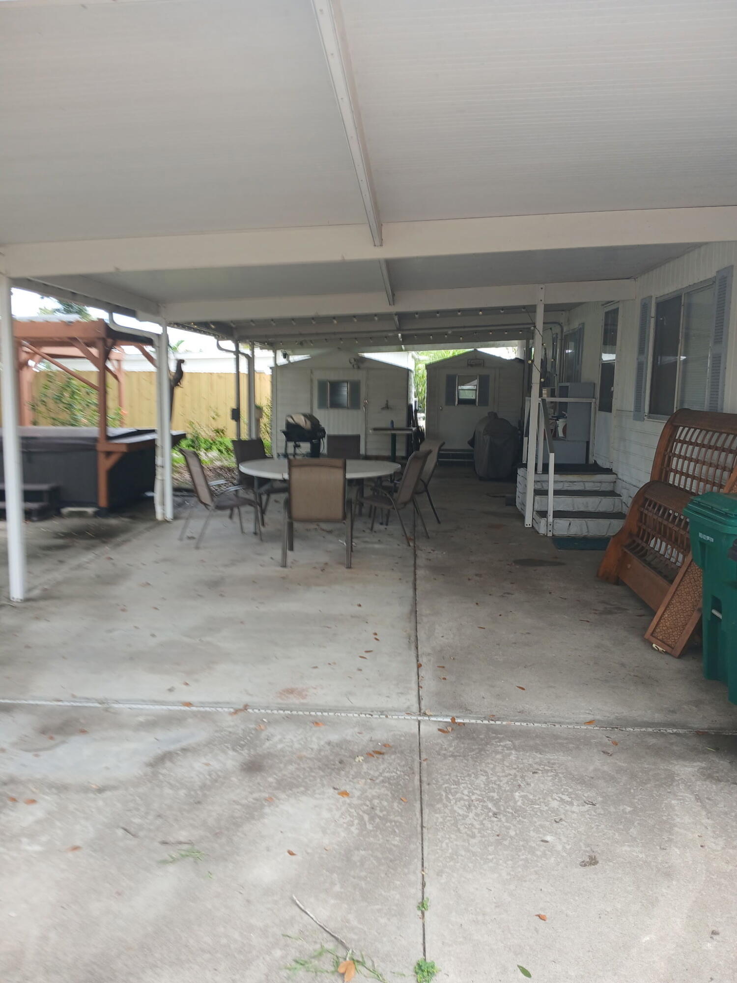 TREASURE ISLAND UNIT 7 - Residential Lease