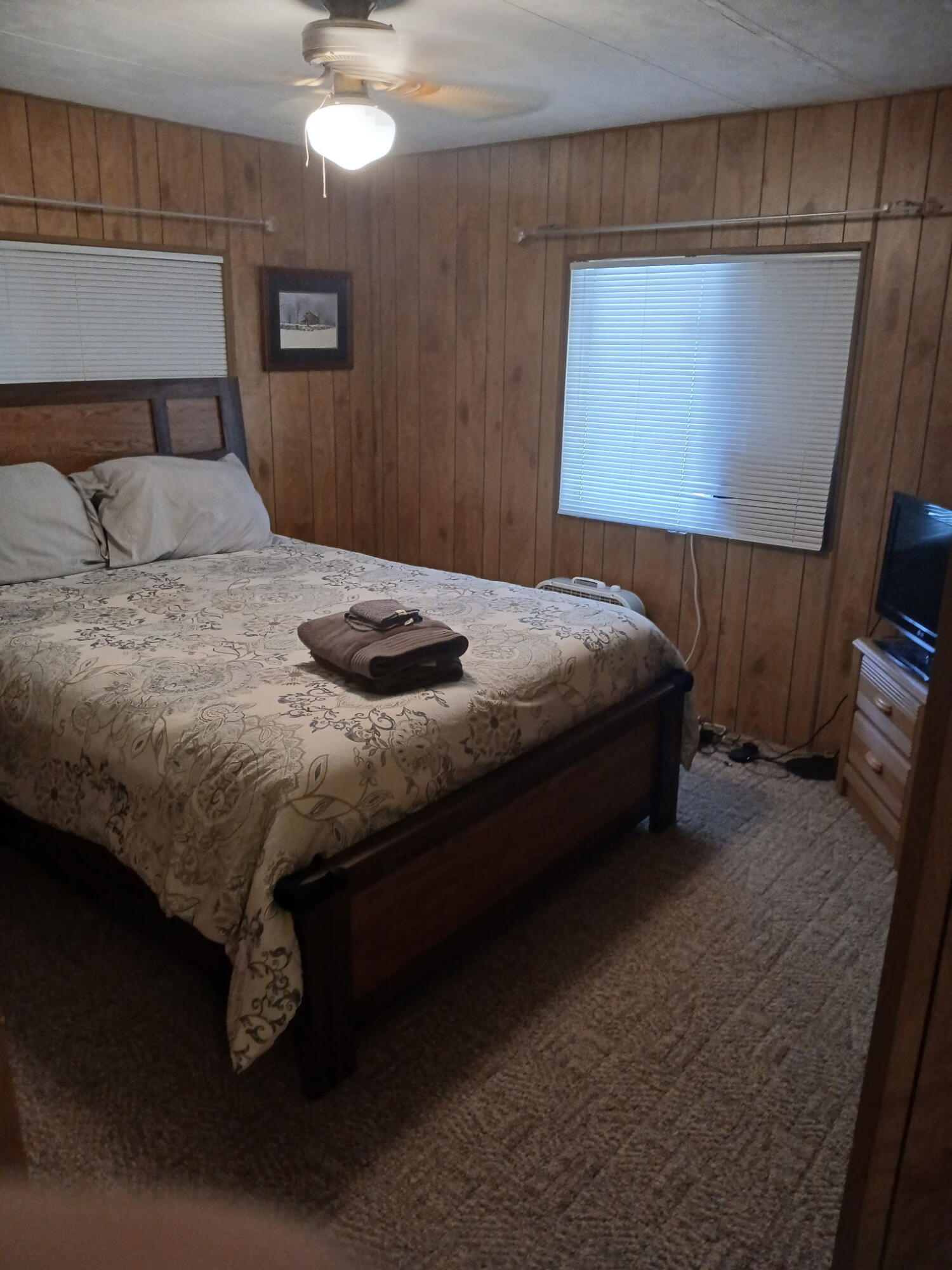 TREASURE ISLAND UNIT 7 - Residential Lease