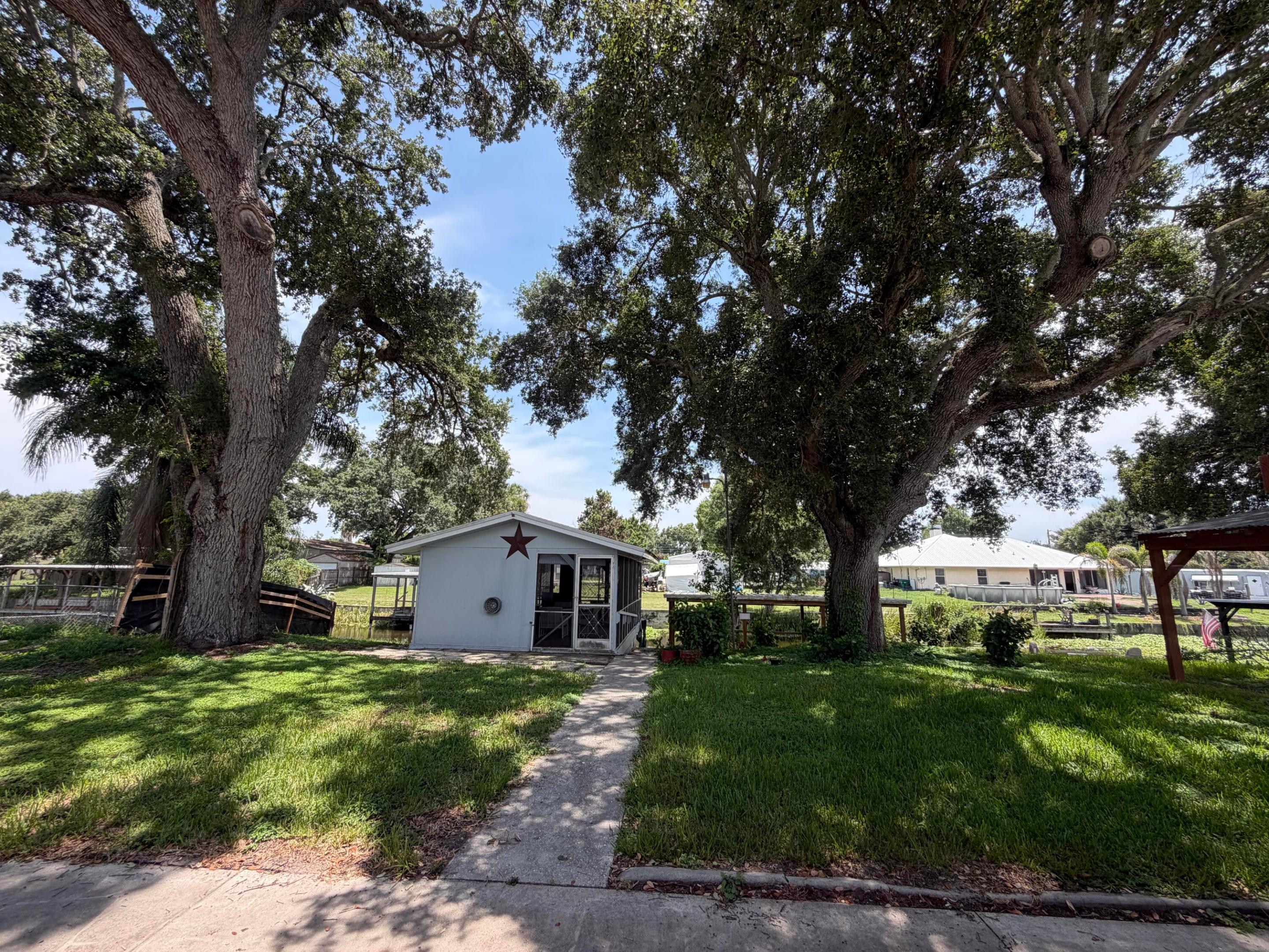 TREASURE ISLAND UNIT 7 - Residential Lease