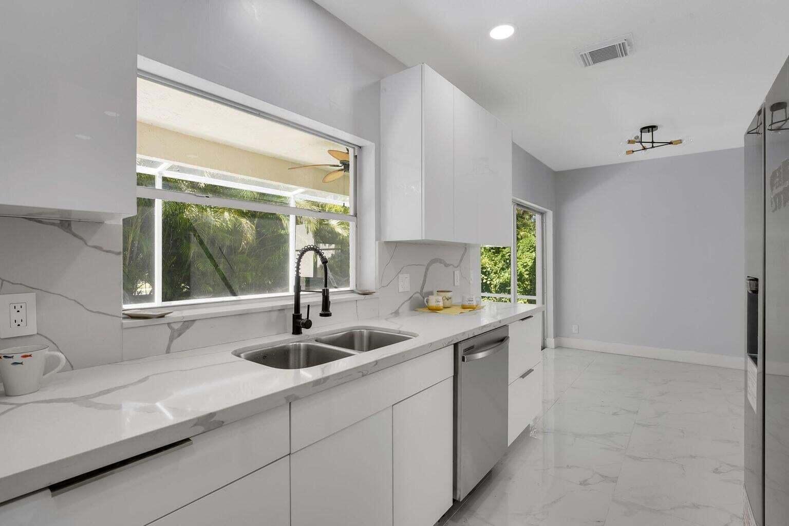WOODSIDE ESTATES - Residential