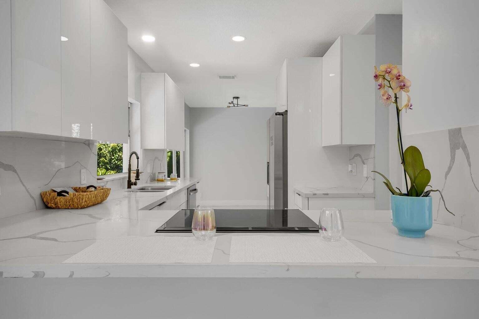 WOODSIDE ESTATES - Residential