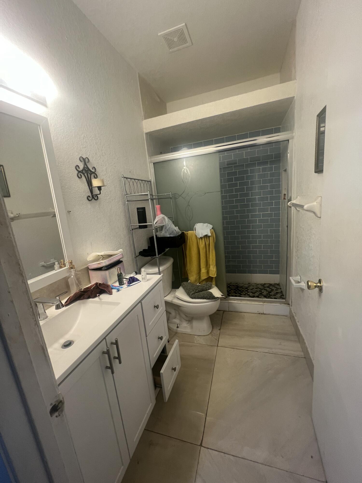 RIVERDALE VILLAS - Residential Lease