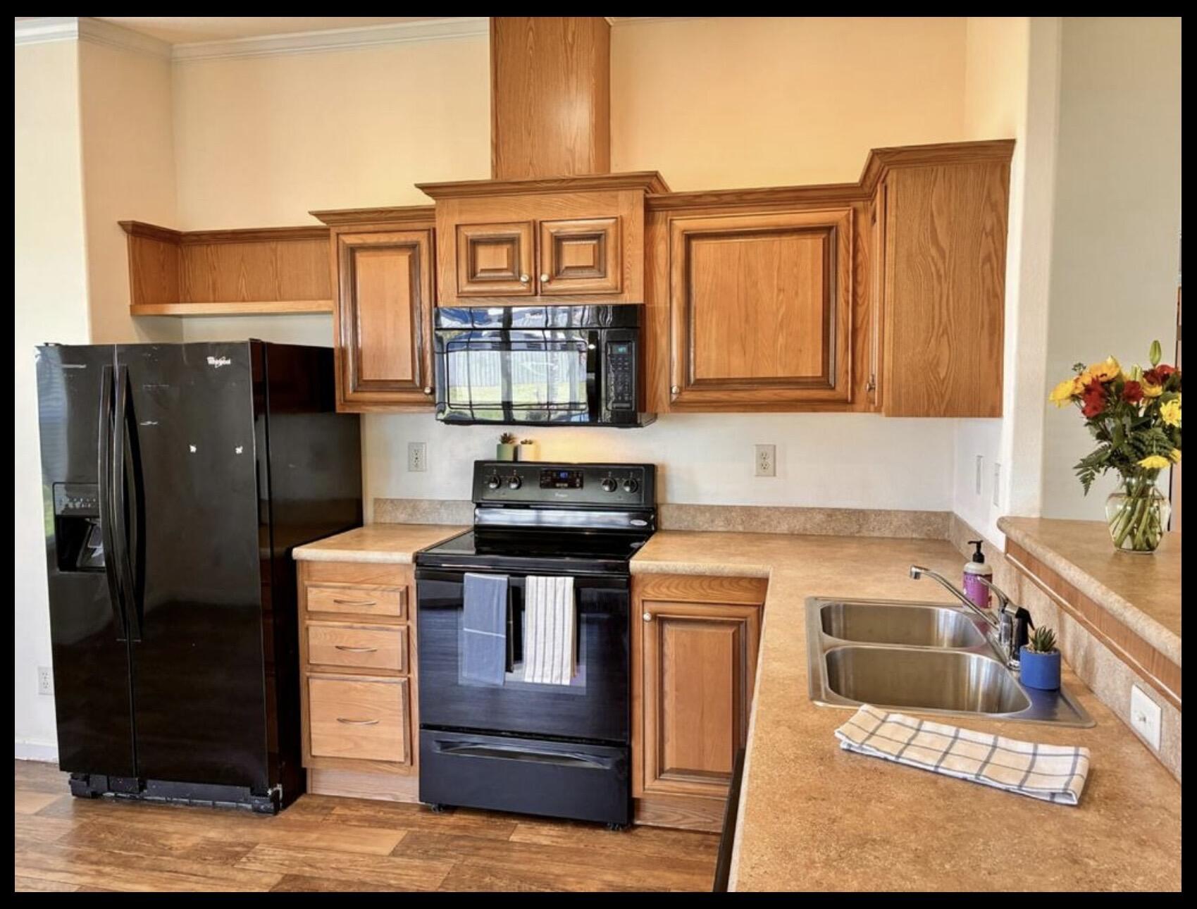Pinelake Gardens and Estates - Residential