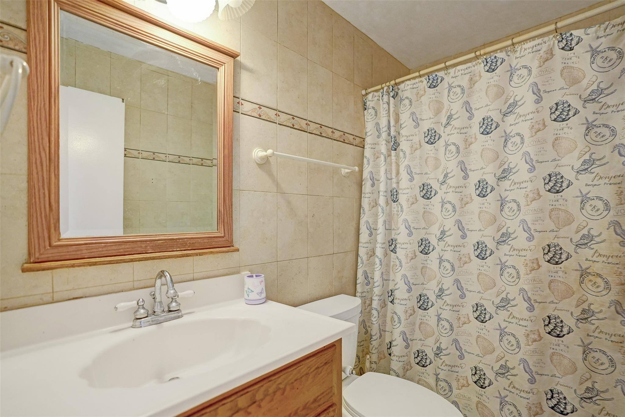 SUNFLOWER FIRST ADD - Residential Lease