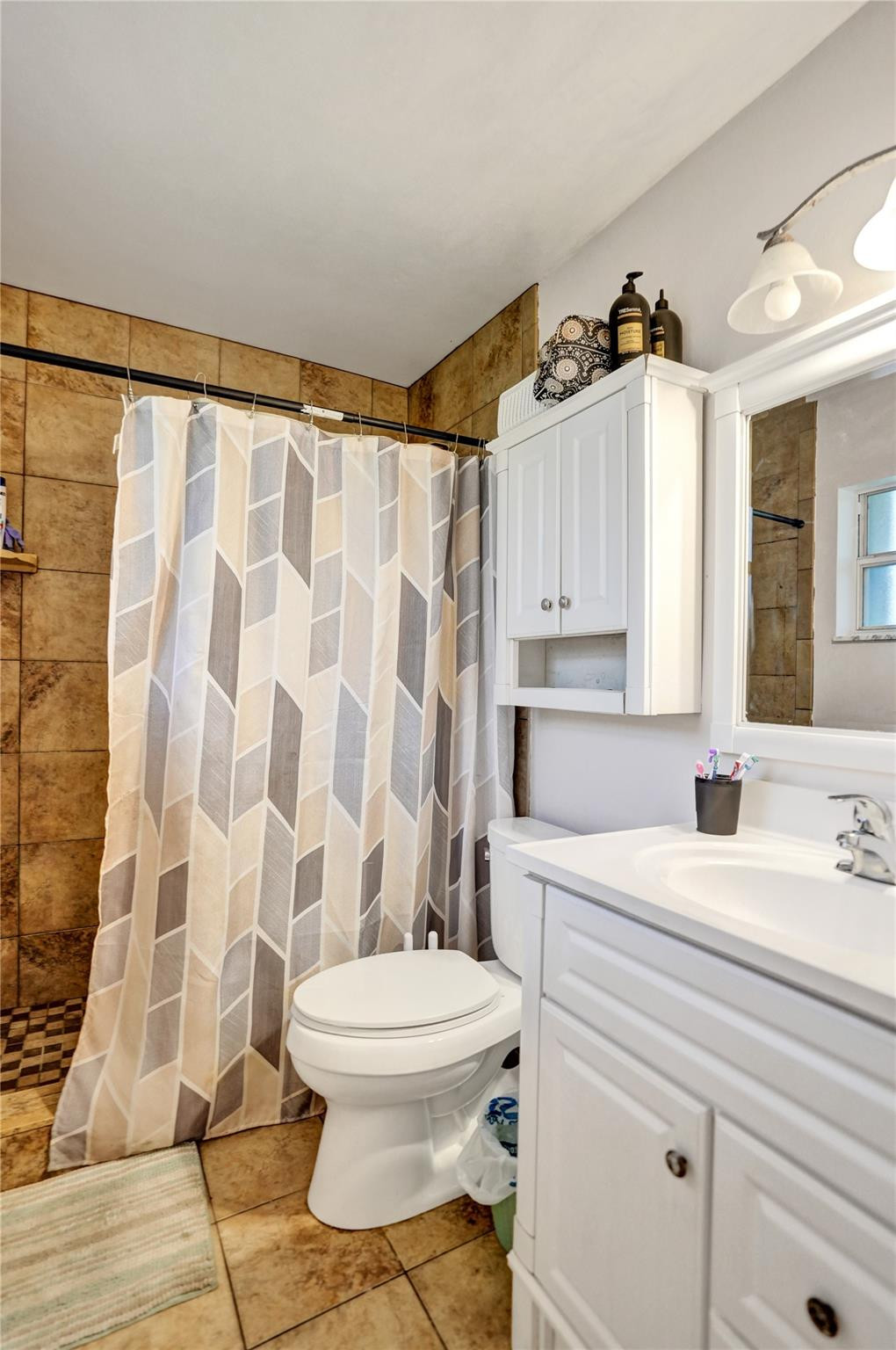 SUNFLOWER FIRST ADD - Residential Lease