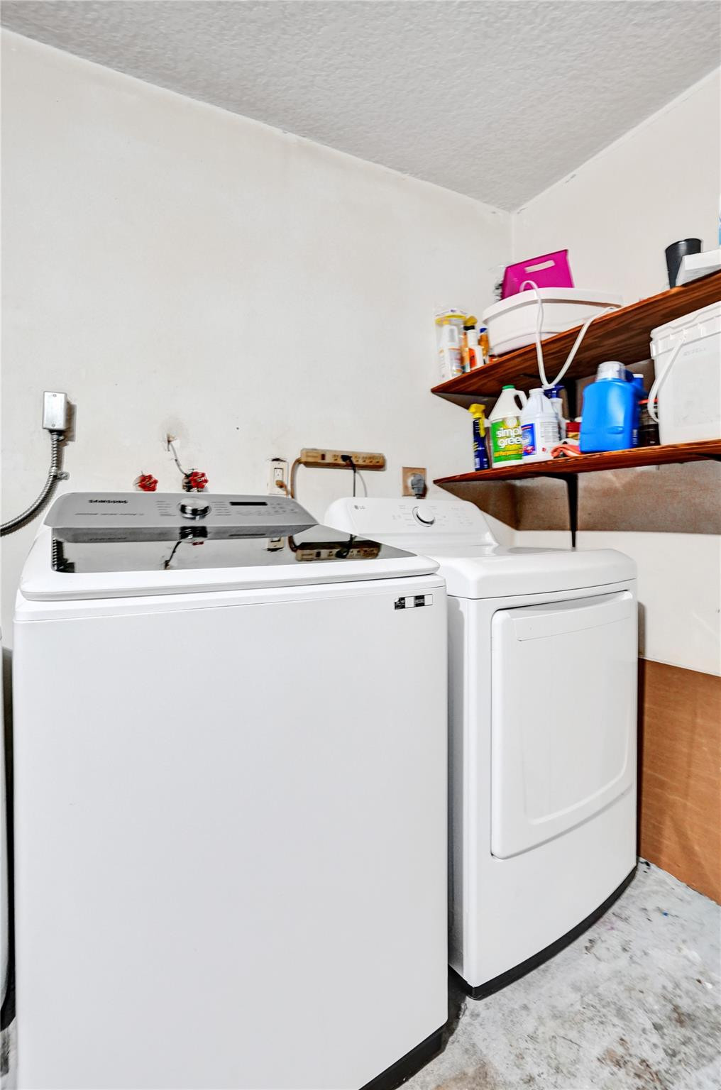 SUNFLOWER FIRST ADD - Residential Lease