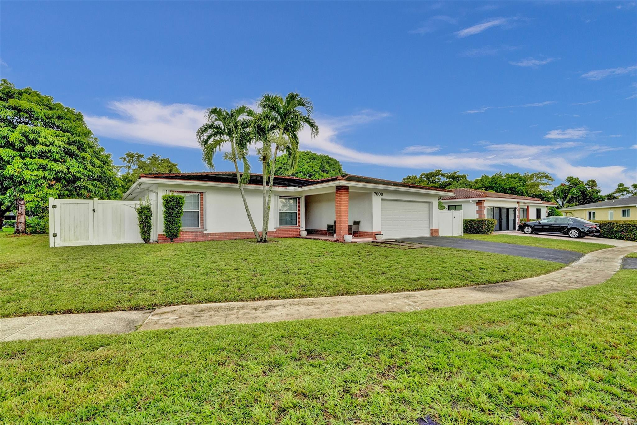 SUNFLOWER FIRST ADD - Residential Lease