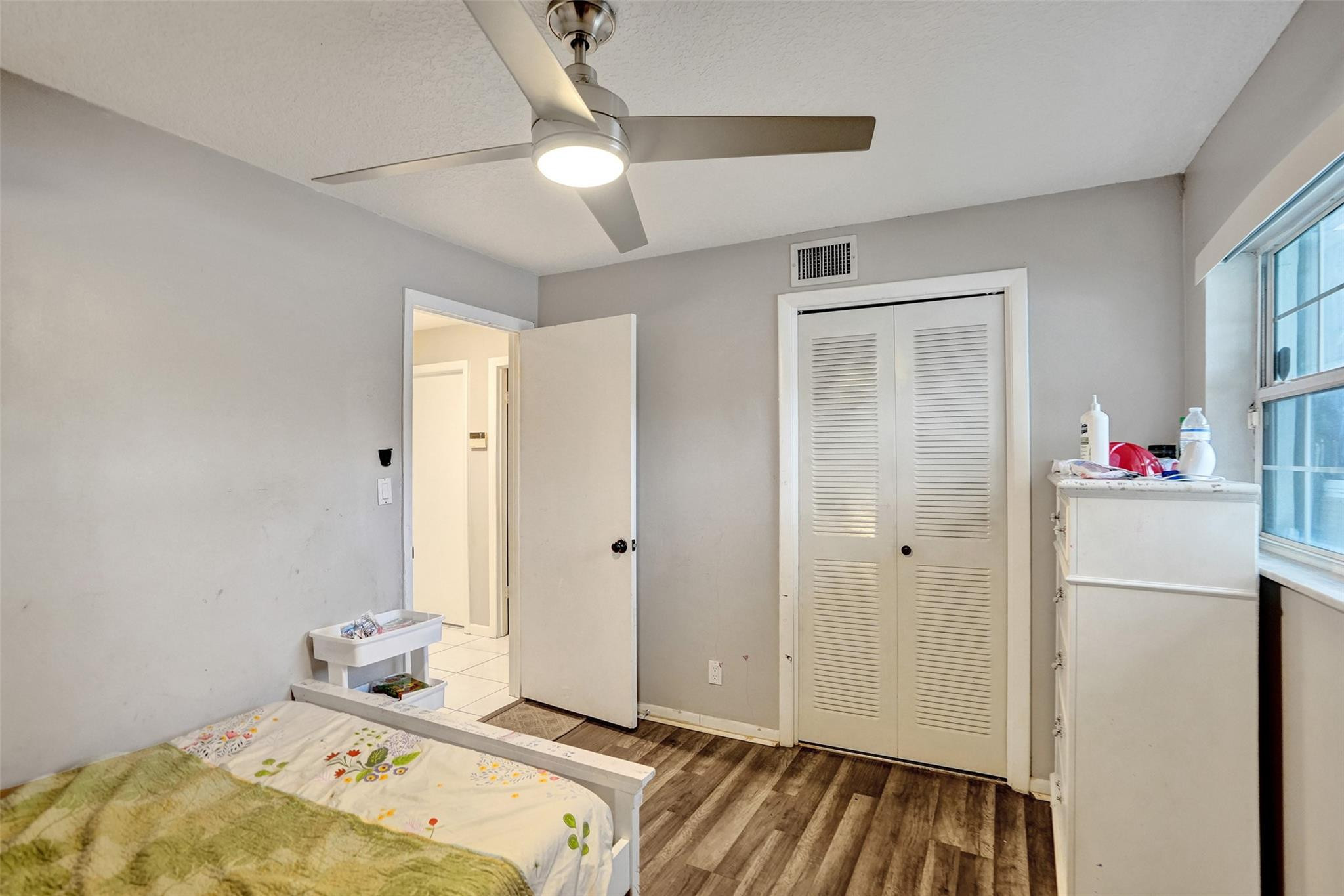 SUNFLOWER FIRST ADD - Residential Lease