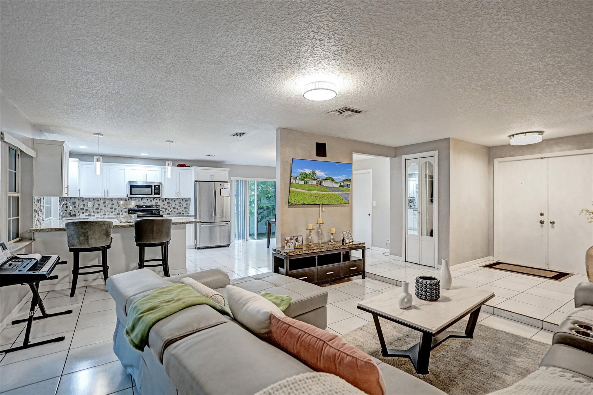 SUNFLOWER FIRST ADD - Residential Lease