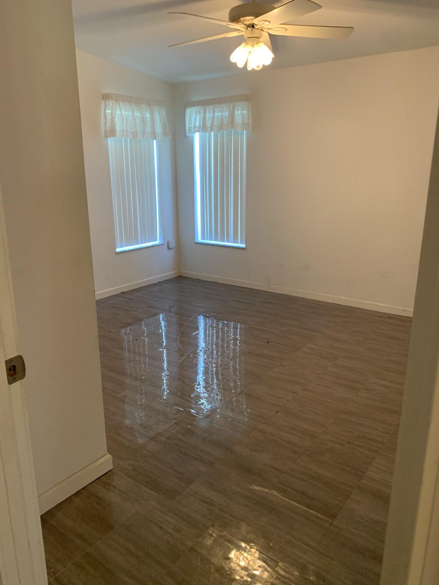 Spanish Lakes Riverfront - Residential