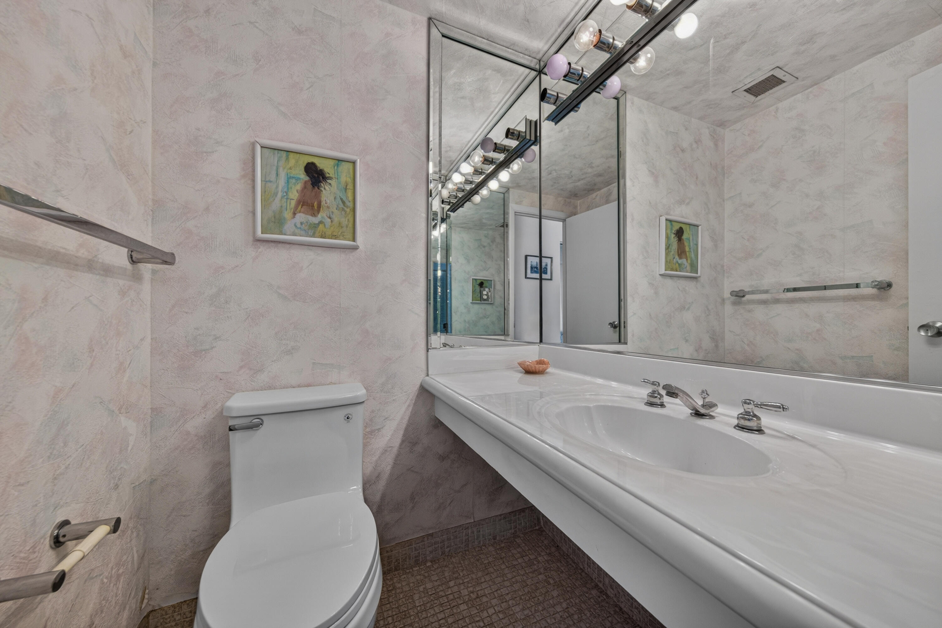 HEMISPHERES CONDO - Residential