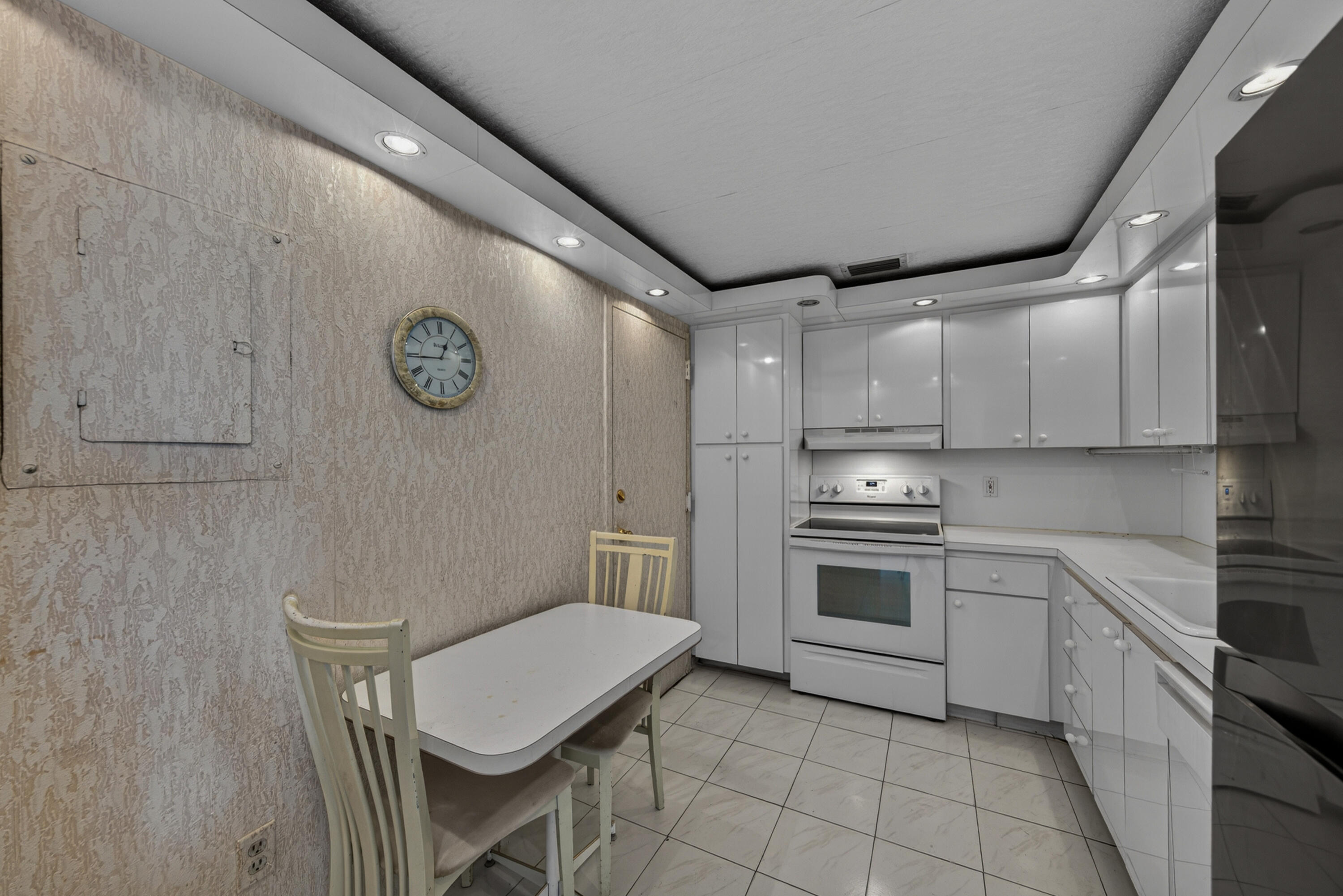 HEMISPHERES CONDO - Residential