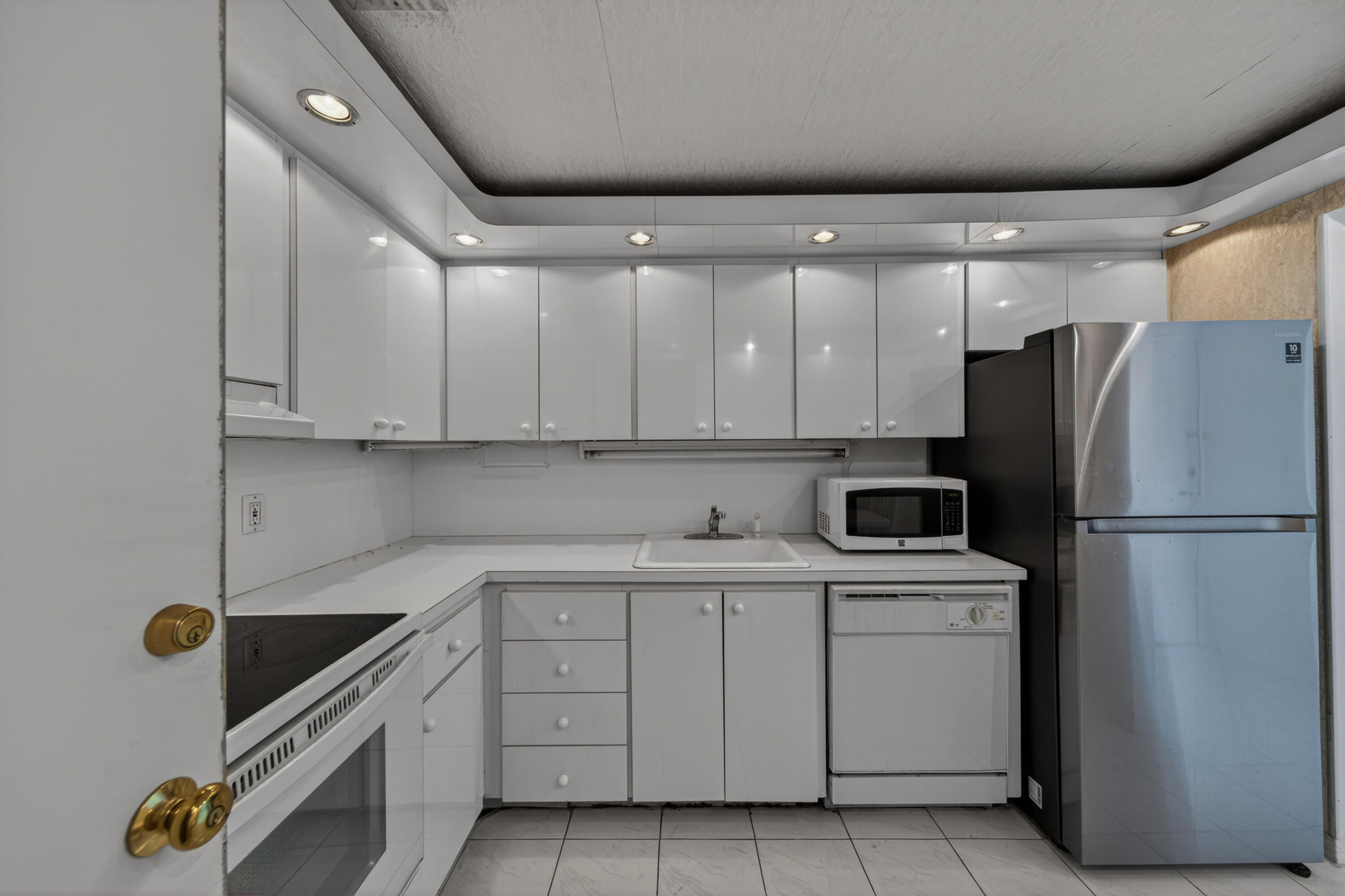 HEMISPHERES CONDO - Residential