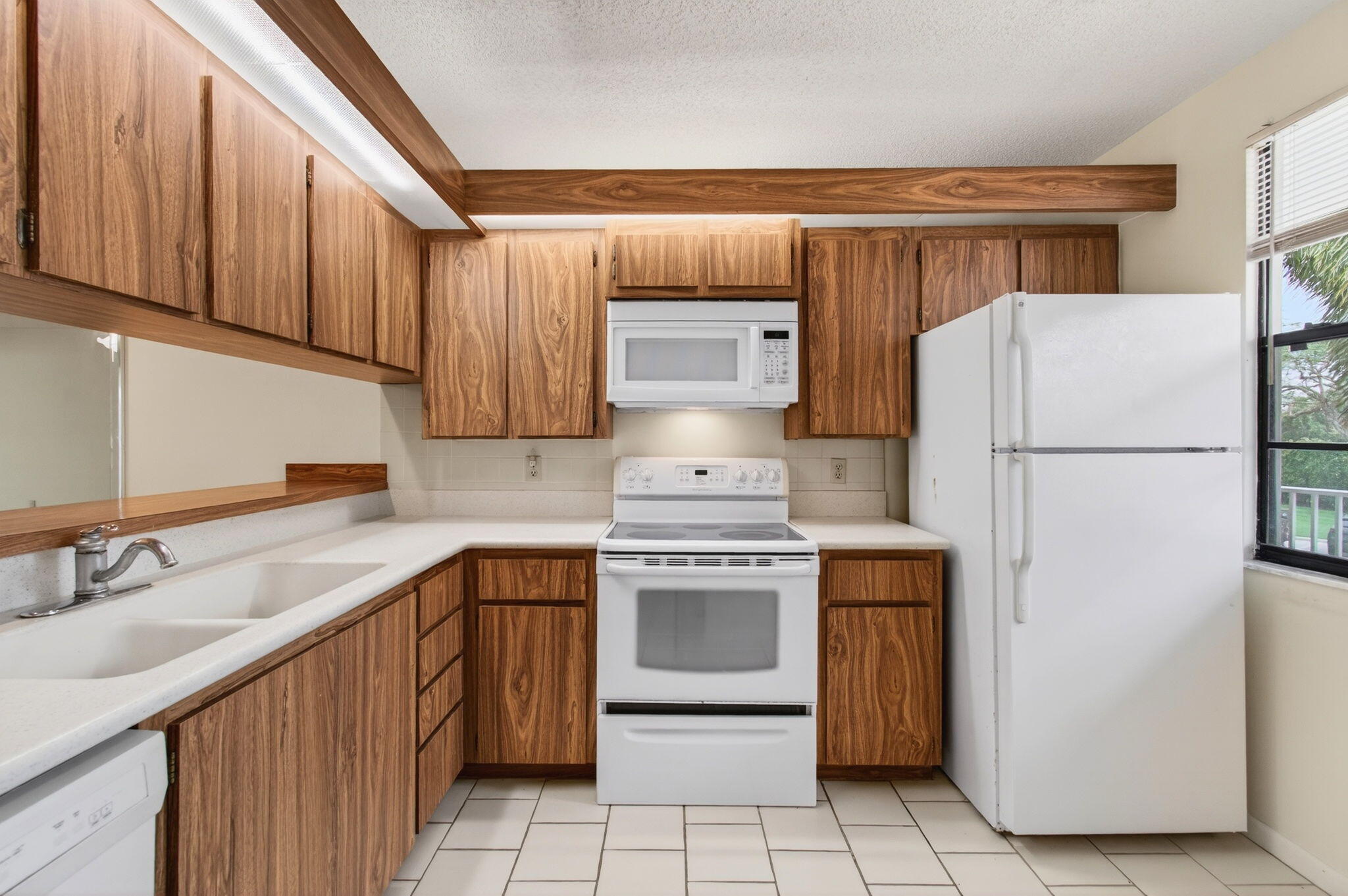 WHITEHALL - Residential