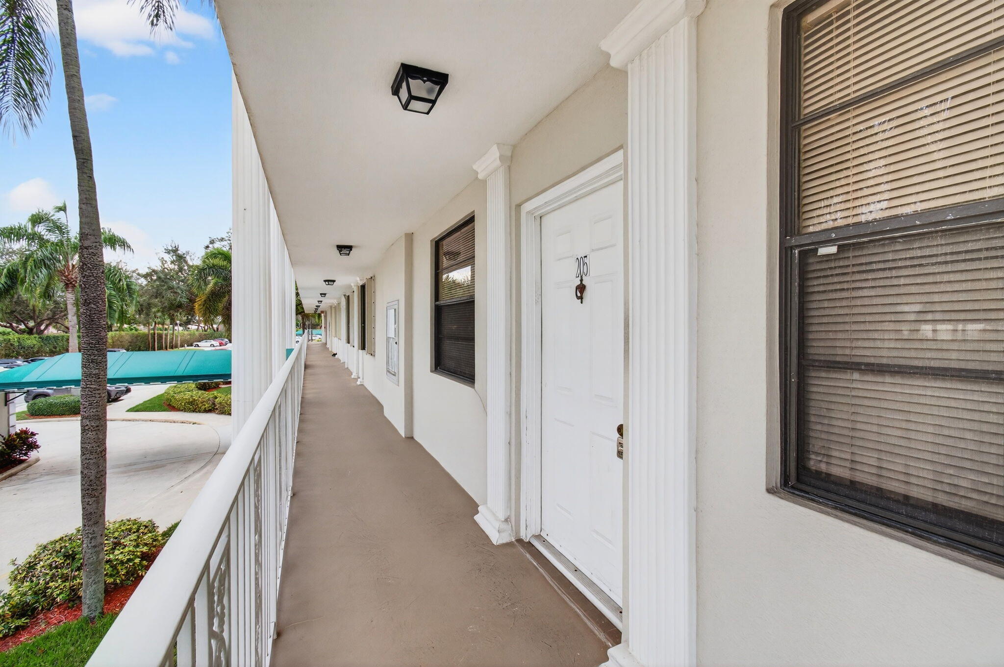 WHITEHALL - Residential