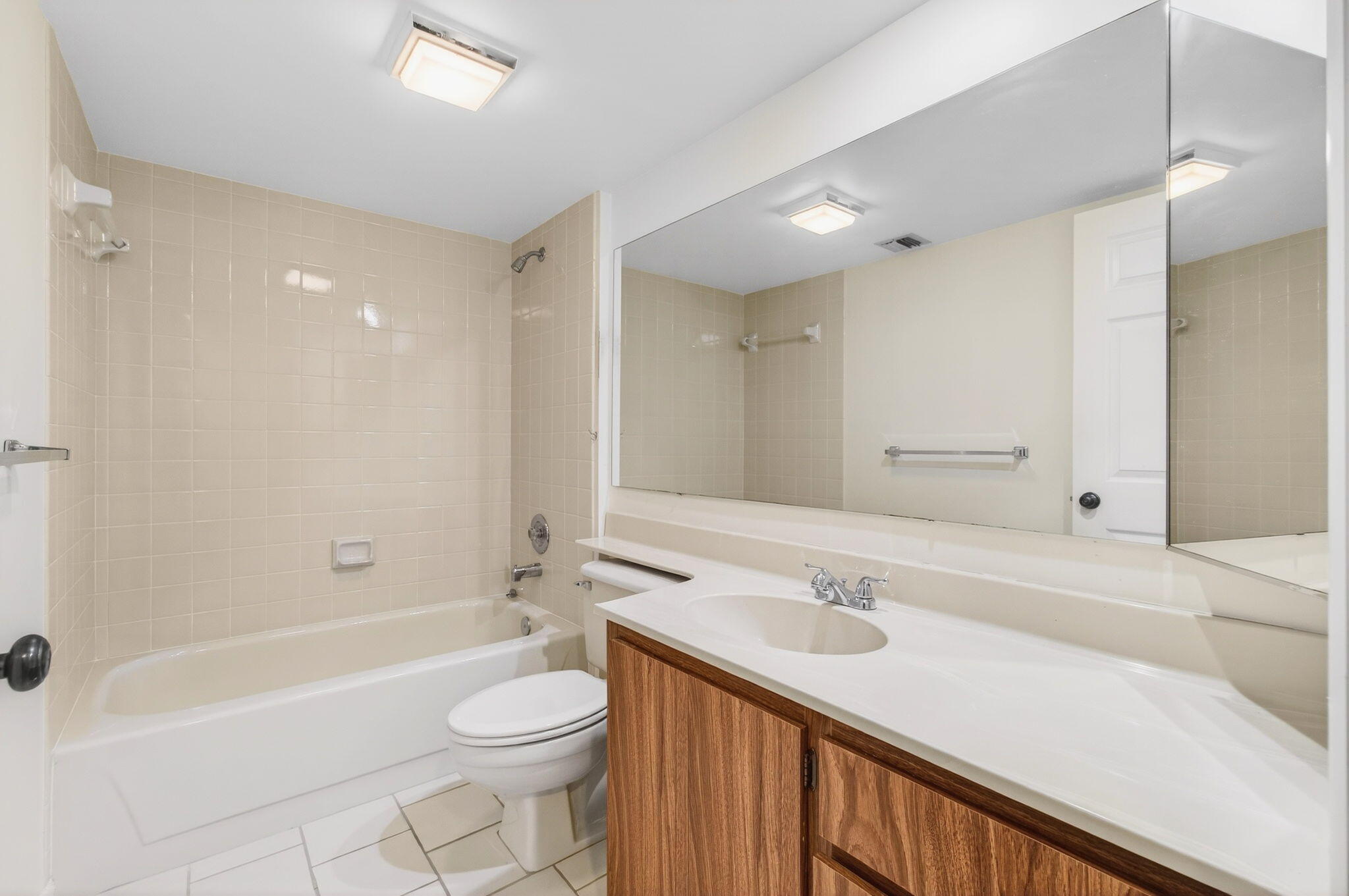 WHITEHALL - Residential