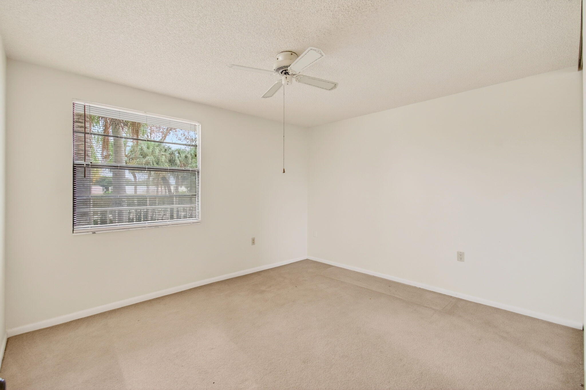 WHITEHALL - Residential