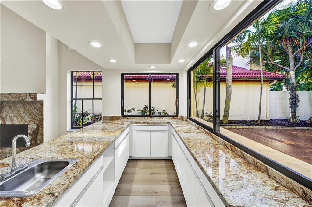 Town Place Club Villas - Residential