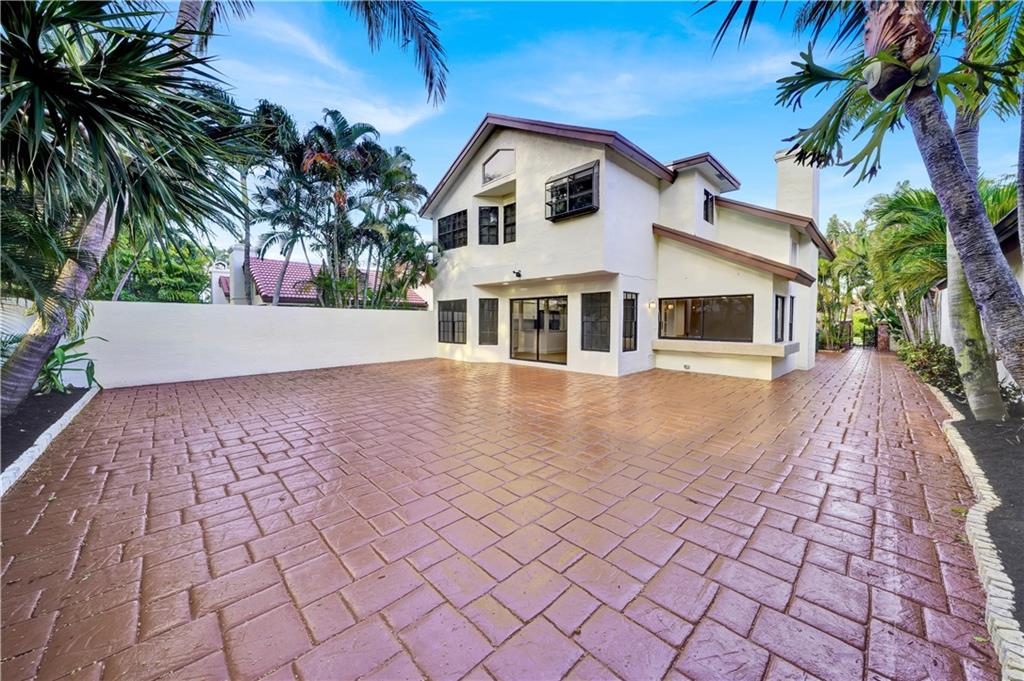Town Place Club Villas - Residential
