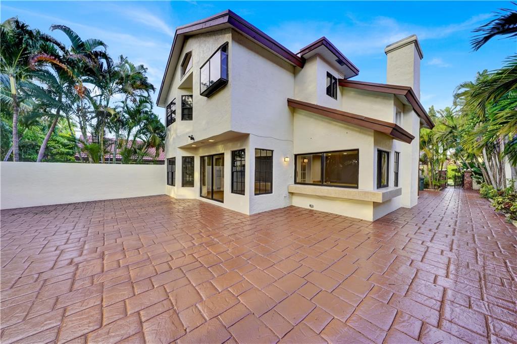 Town Place Club Villas - Residential