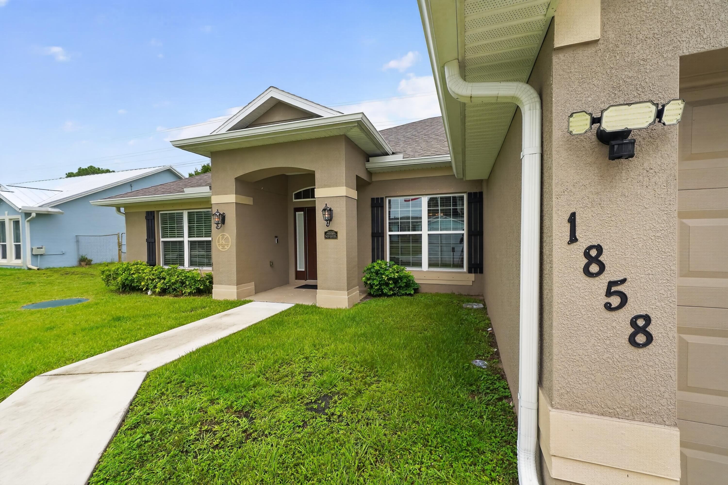 PORT ST LUCIE SECTION 11 - Residential