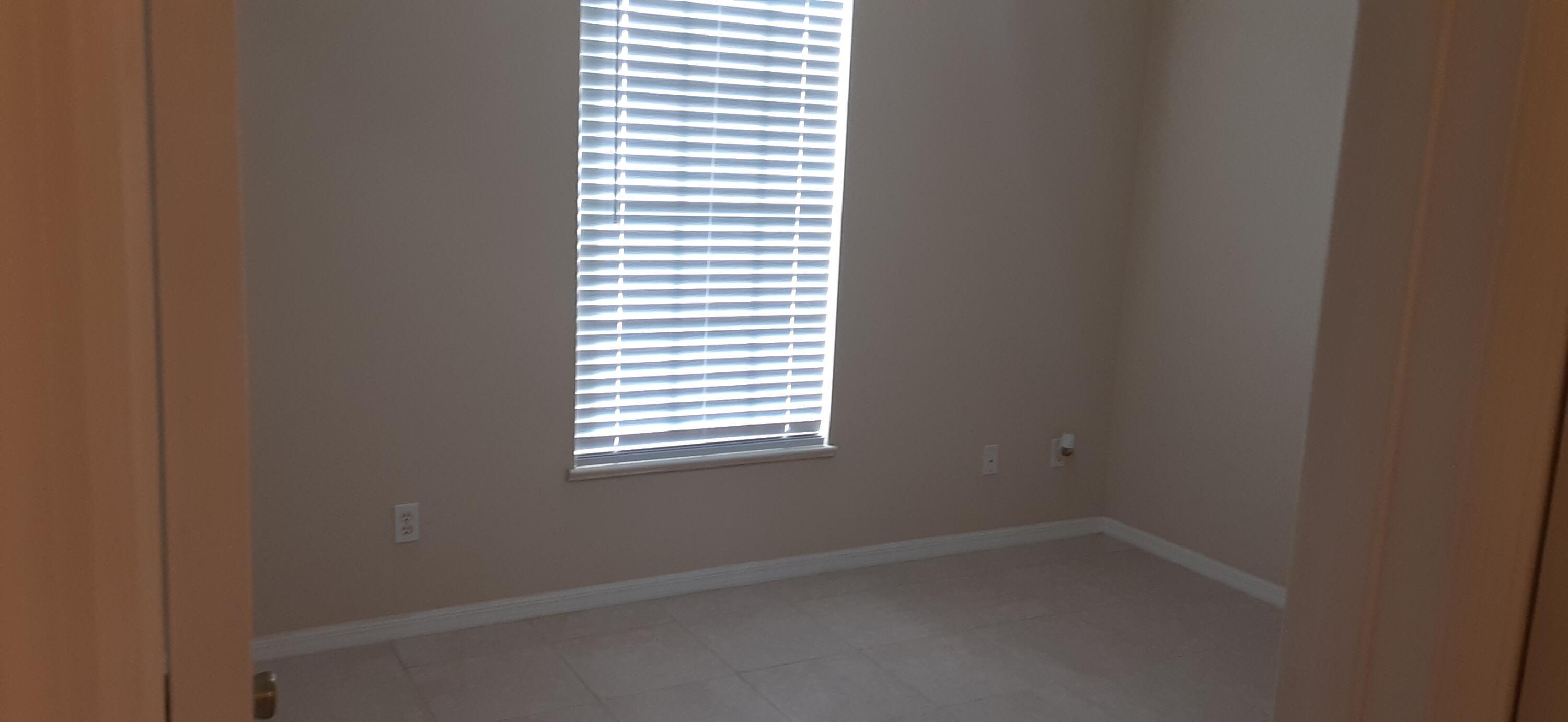 PORT ST LUCIE SECTION 27 - Residential Lease
