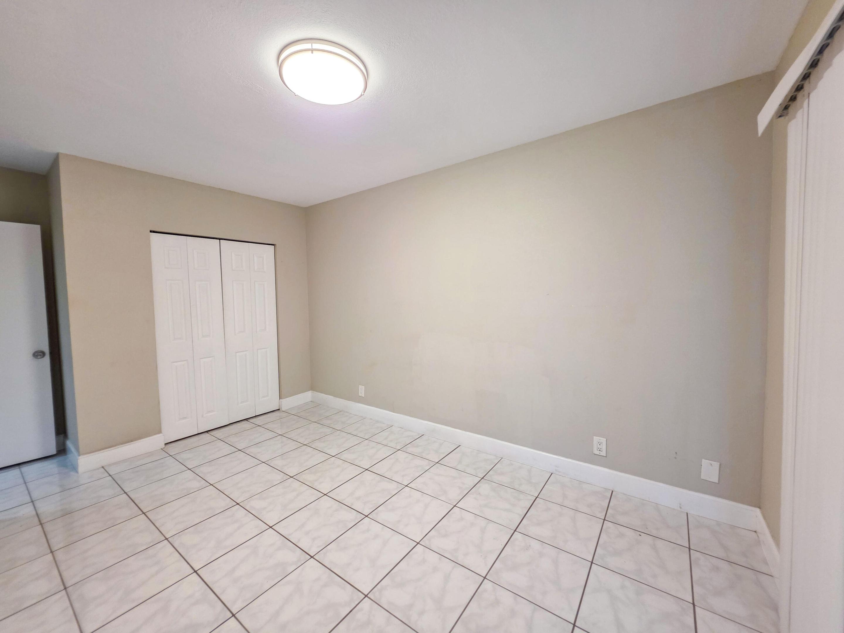 MARINER IV CONDO - Residential