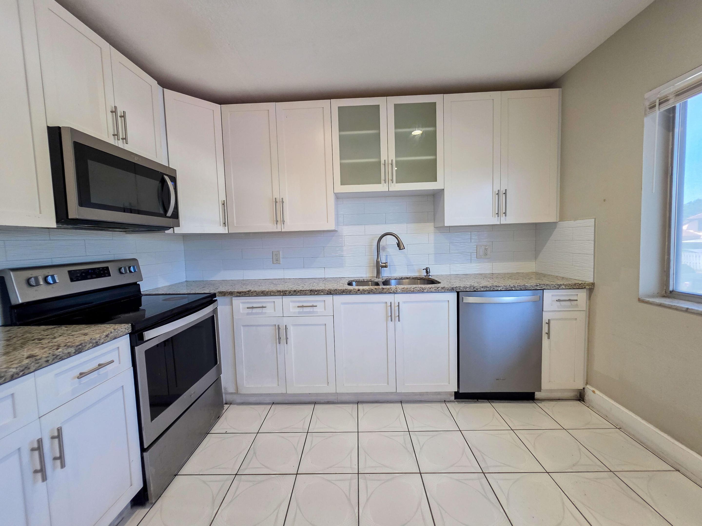 MARINER IV CONDO - Residential