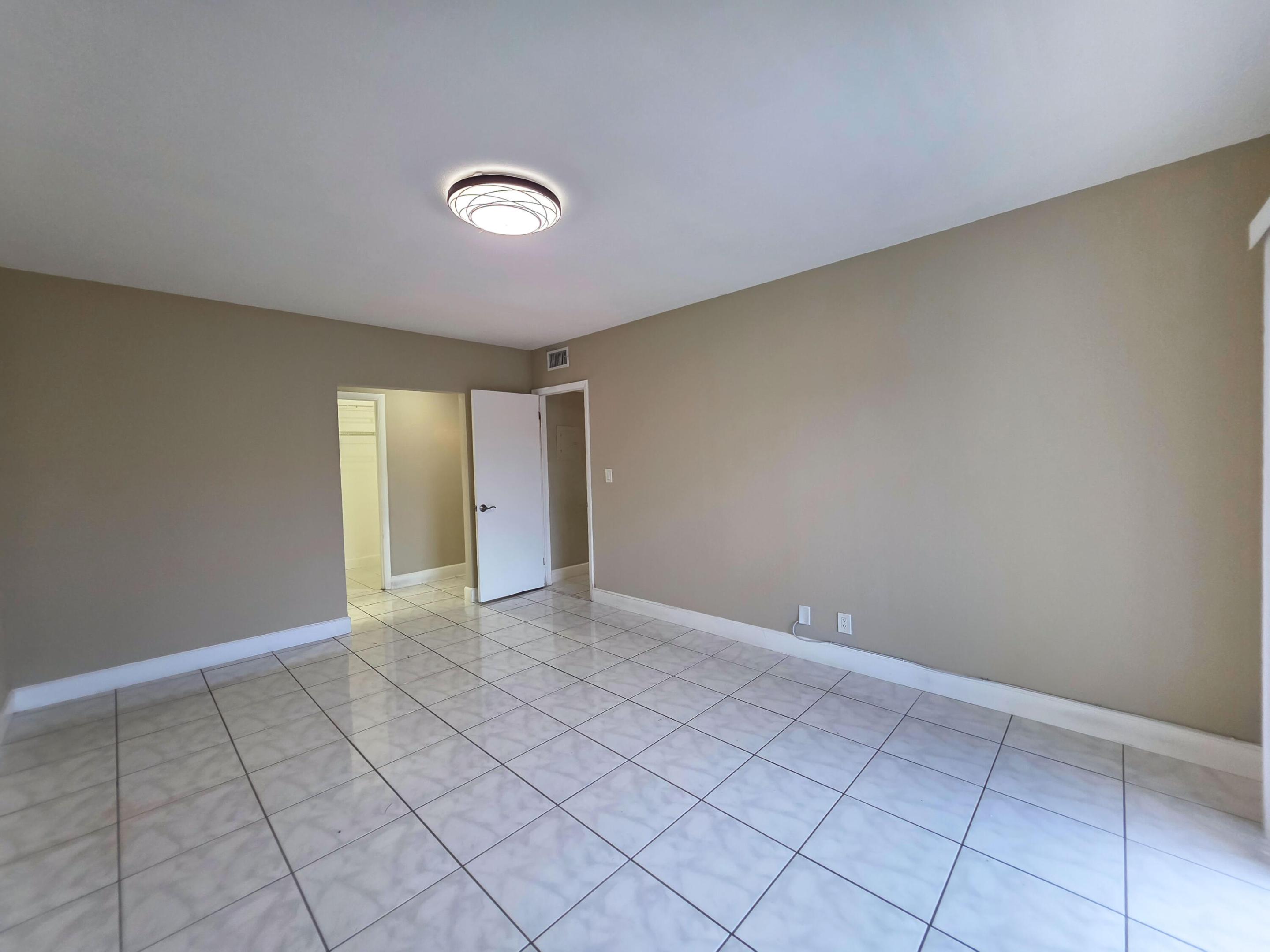 MARINER IV CONDO - Residential