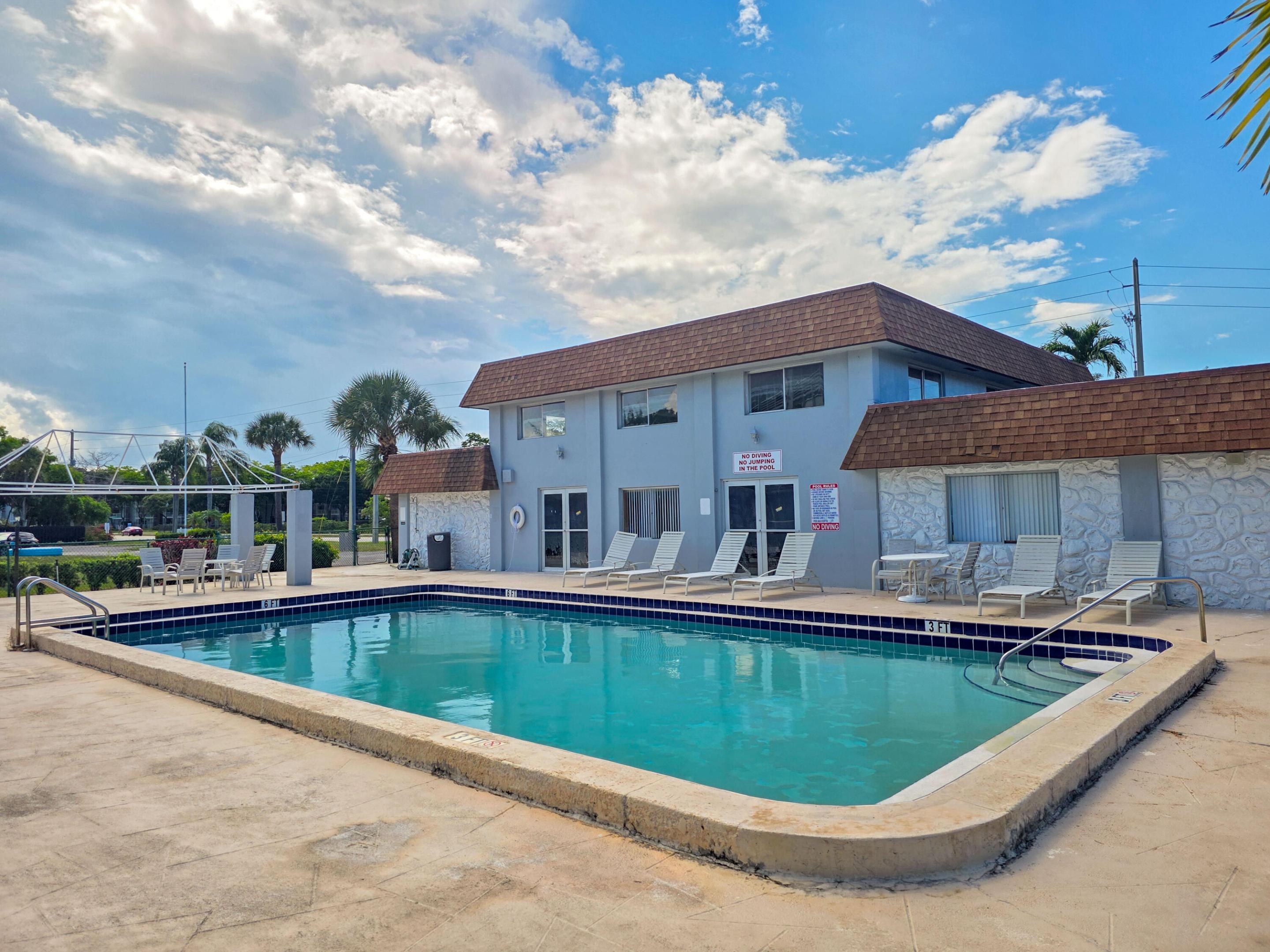 MARINER IV CONDO - Residential