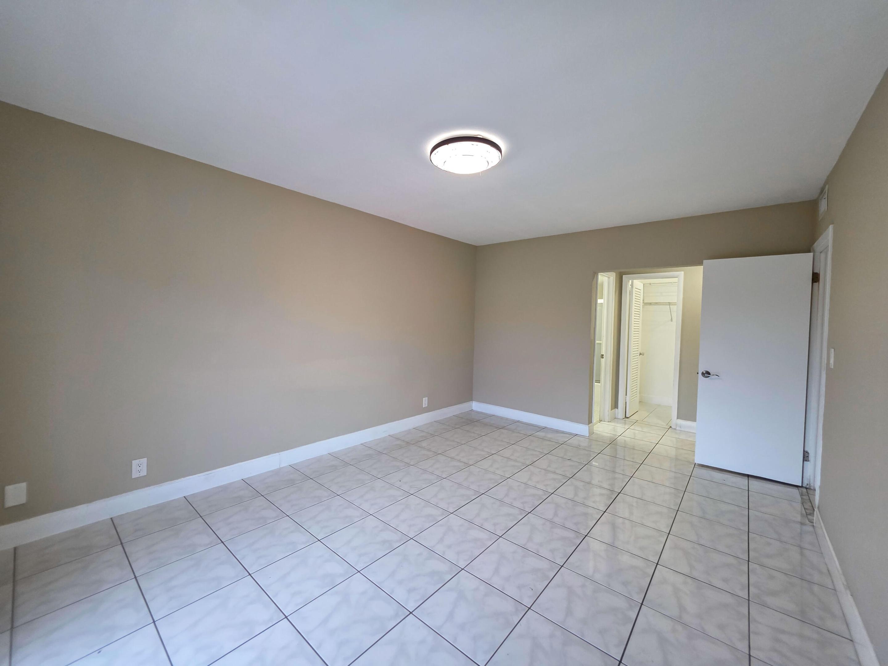 MARINER IV CONDO - Residential