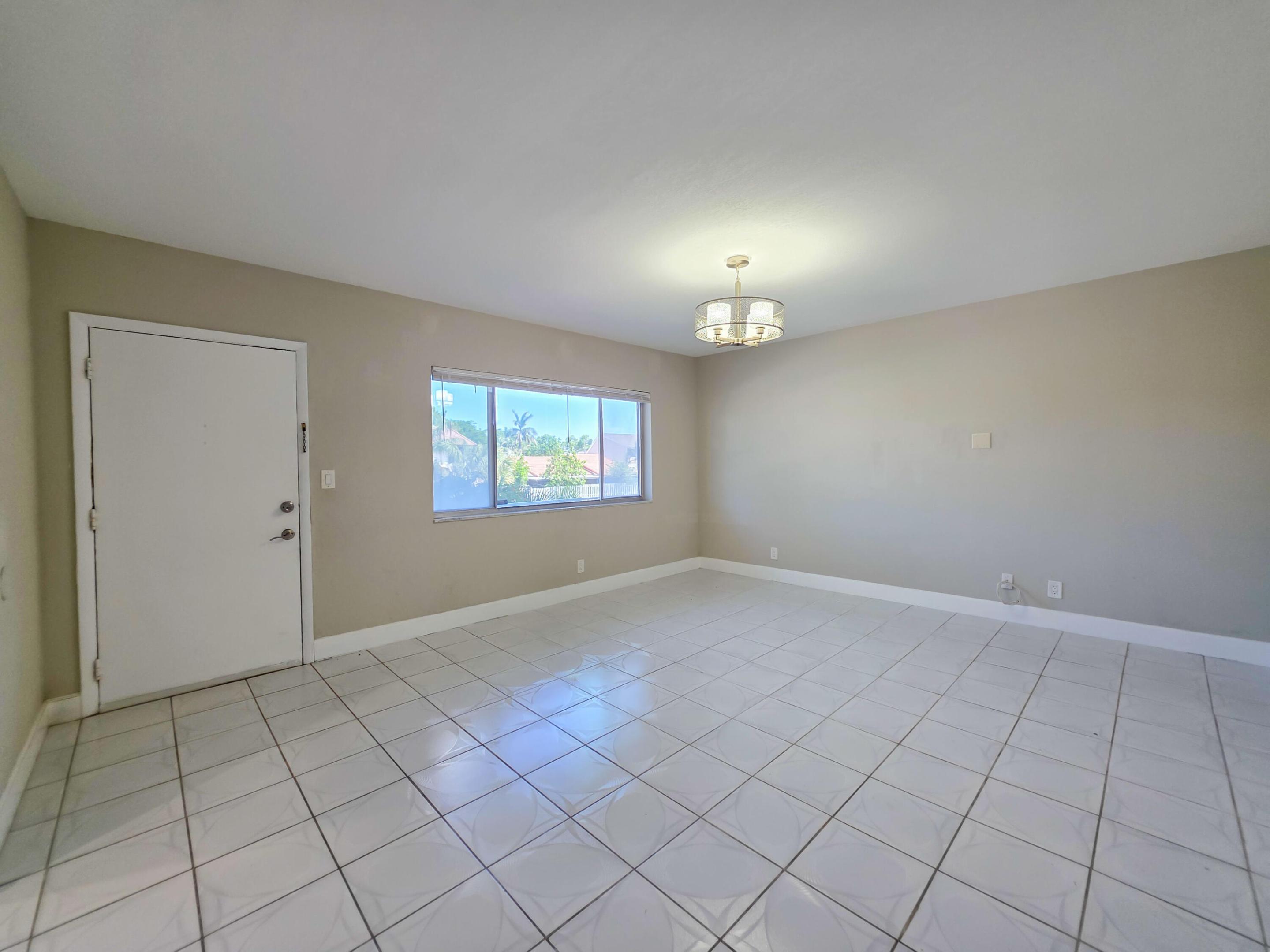 MARINER IV CONDO - Residential