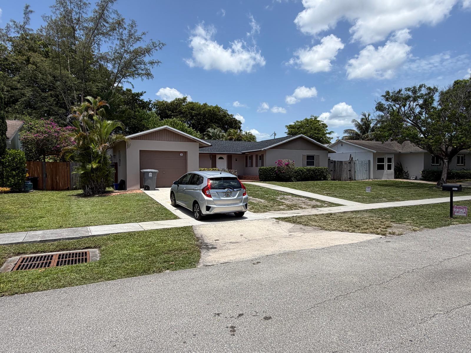 BOCA TRAILS 1 - Residential