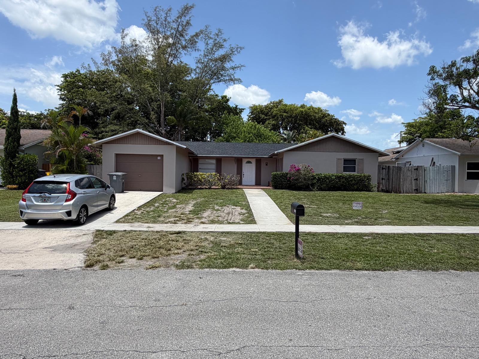 BOCA TRAILS 1 - Residential