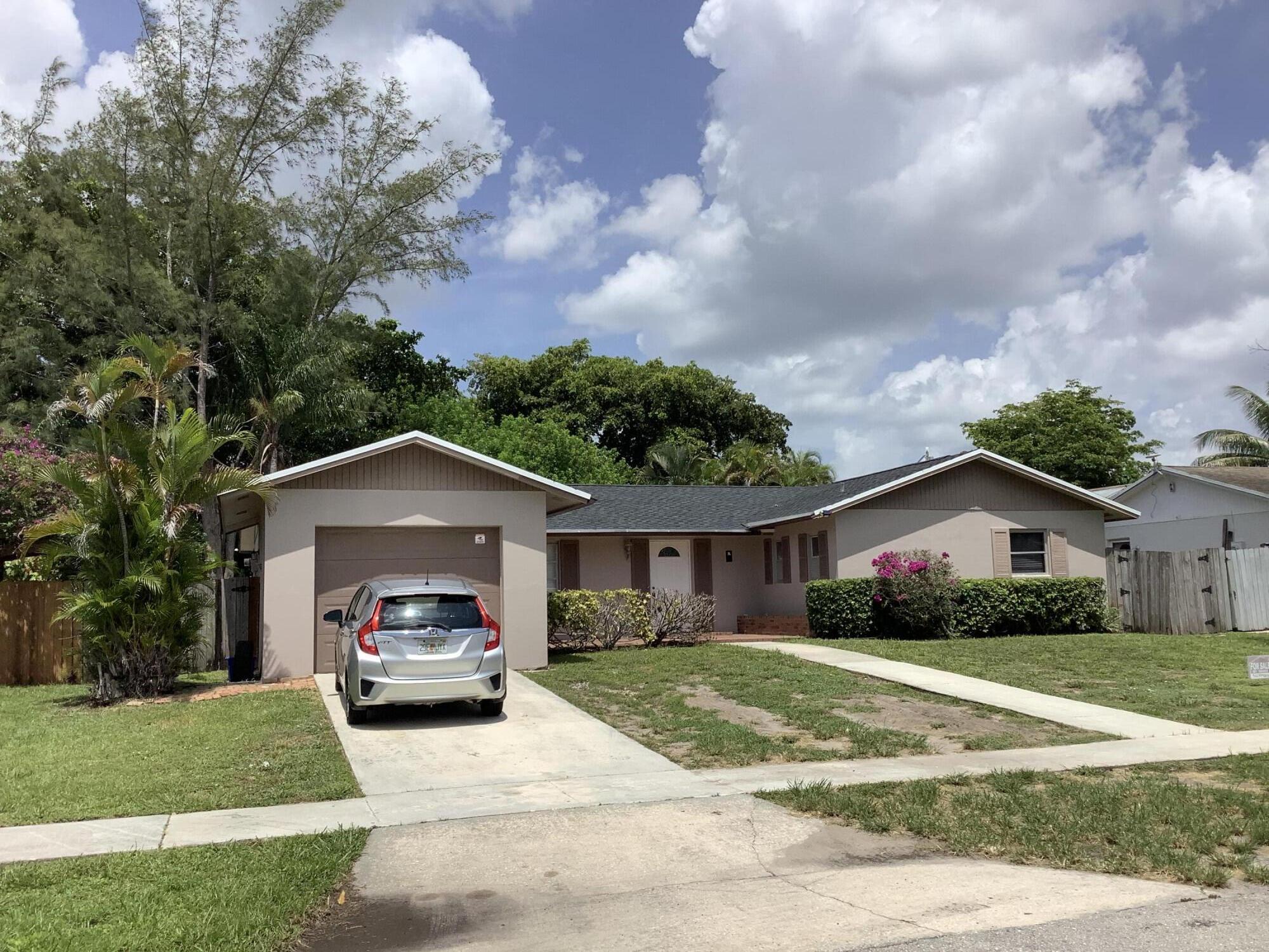 BOCA TRAILS 1 - Residential