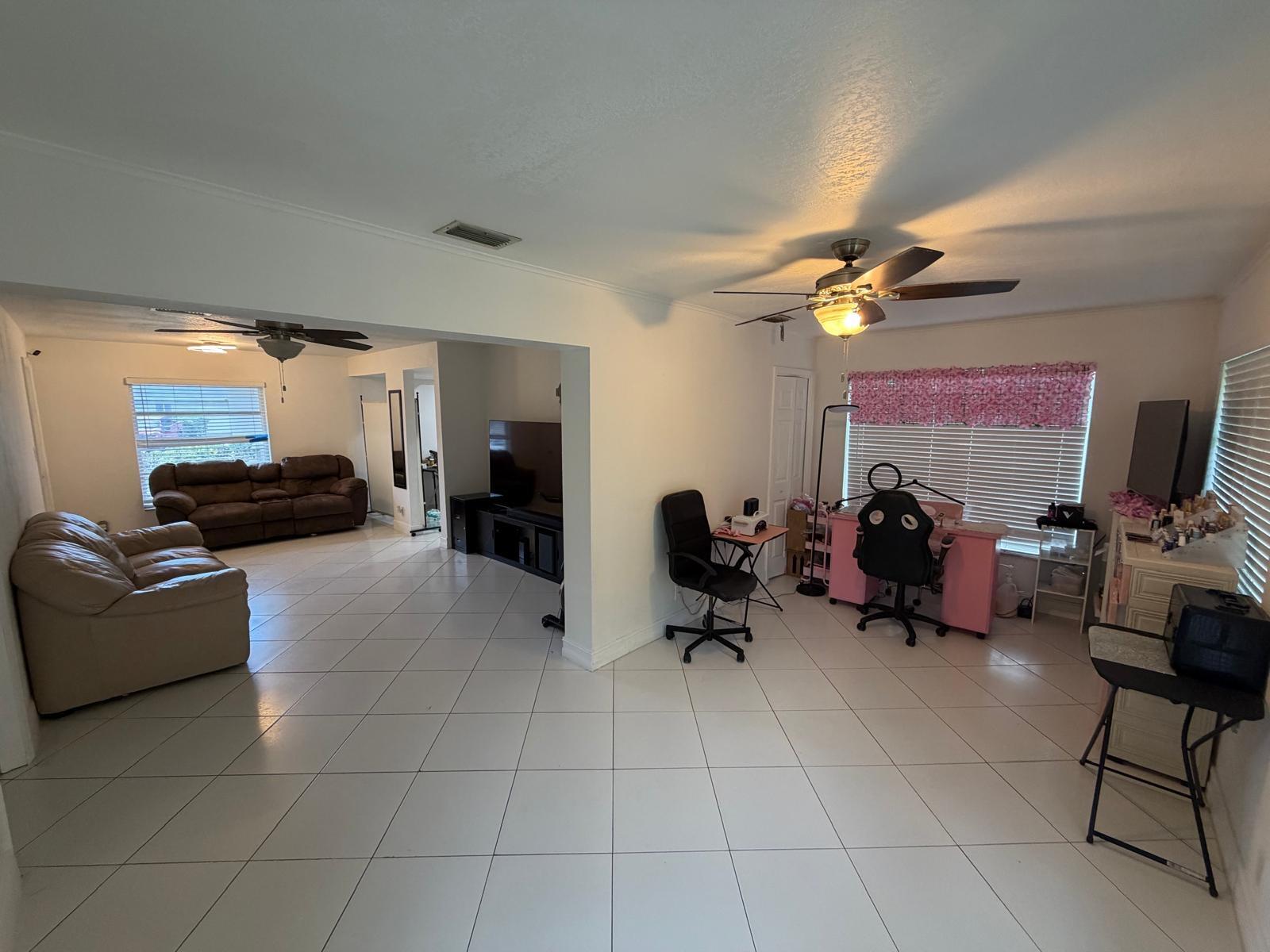BOCA TRAILS 1 - Residential